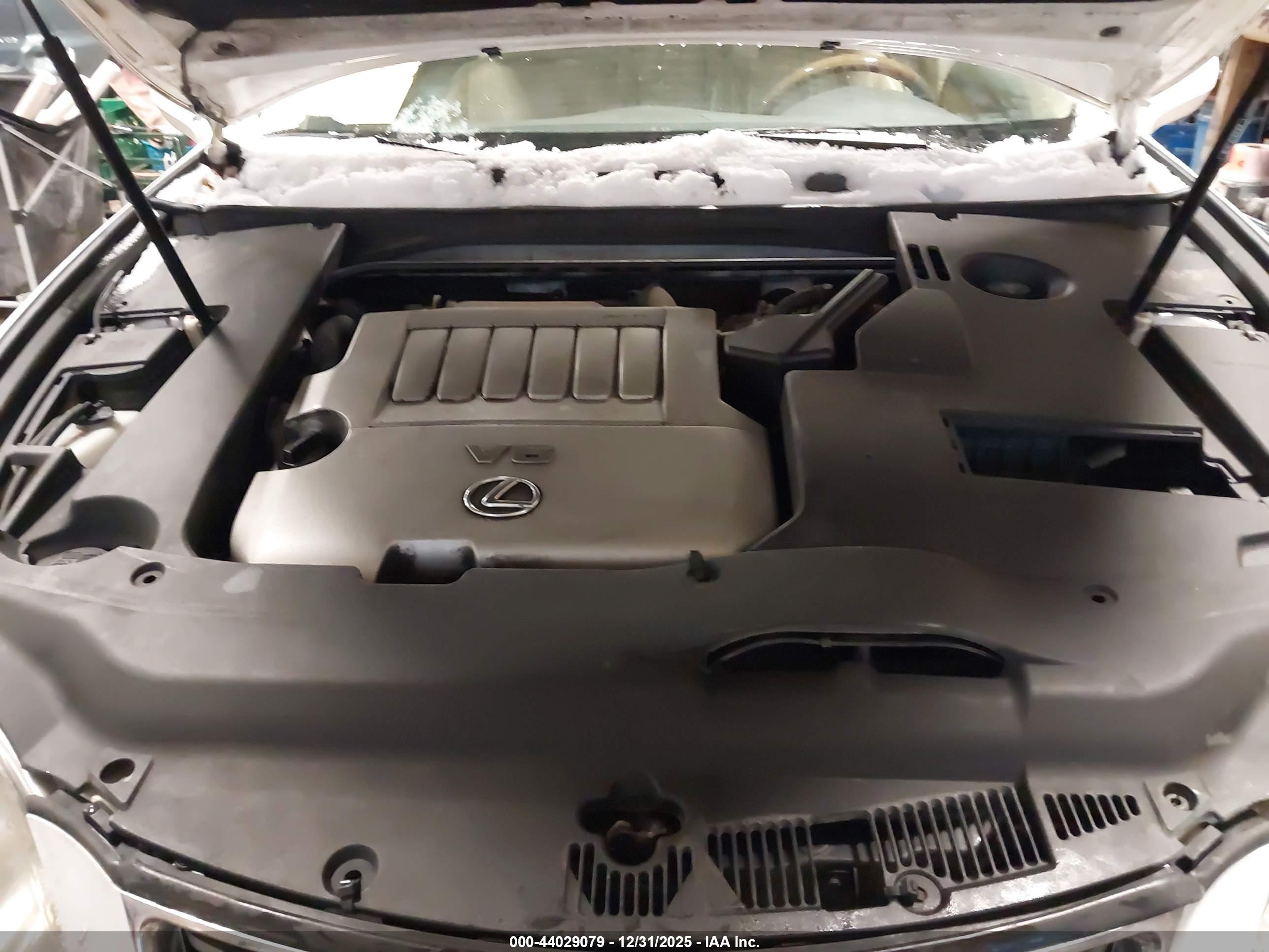 LEXUS ES image 10