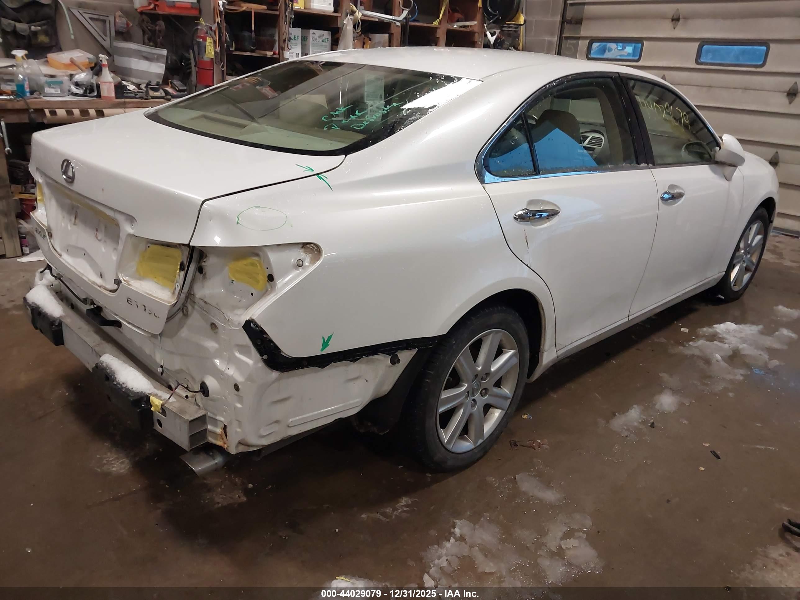 LEXUS ES image 4