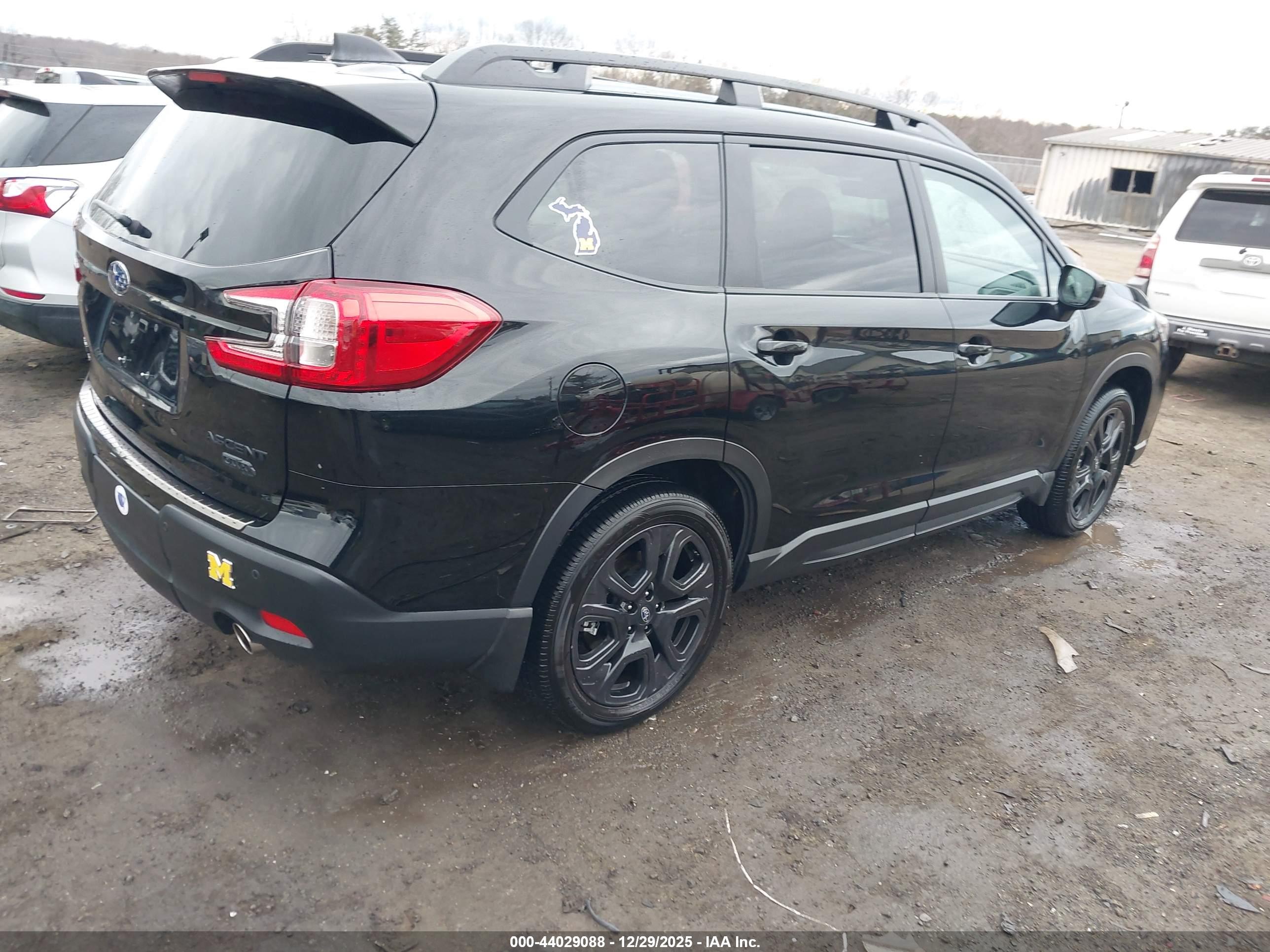 SUBARU ASCENT image 4