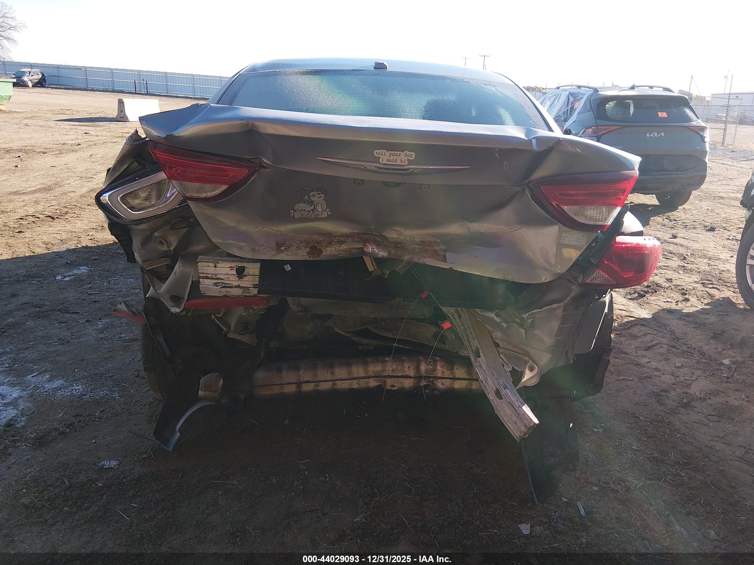 CHRYSLER 200 image 6