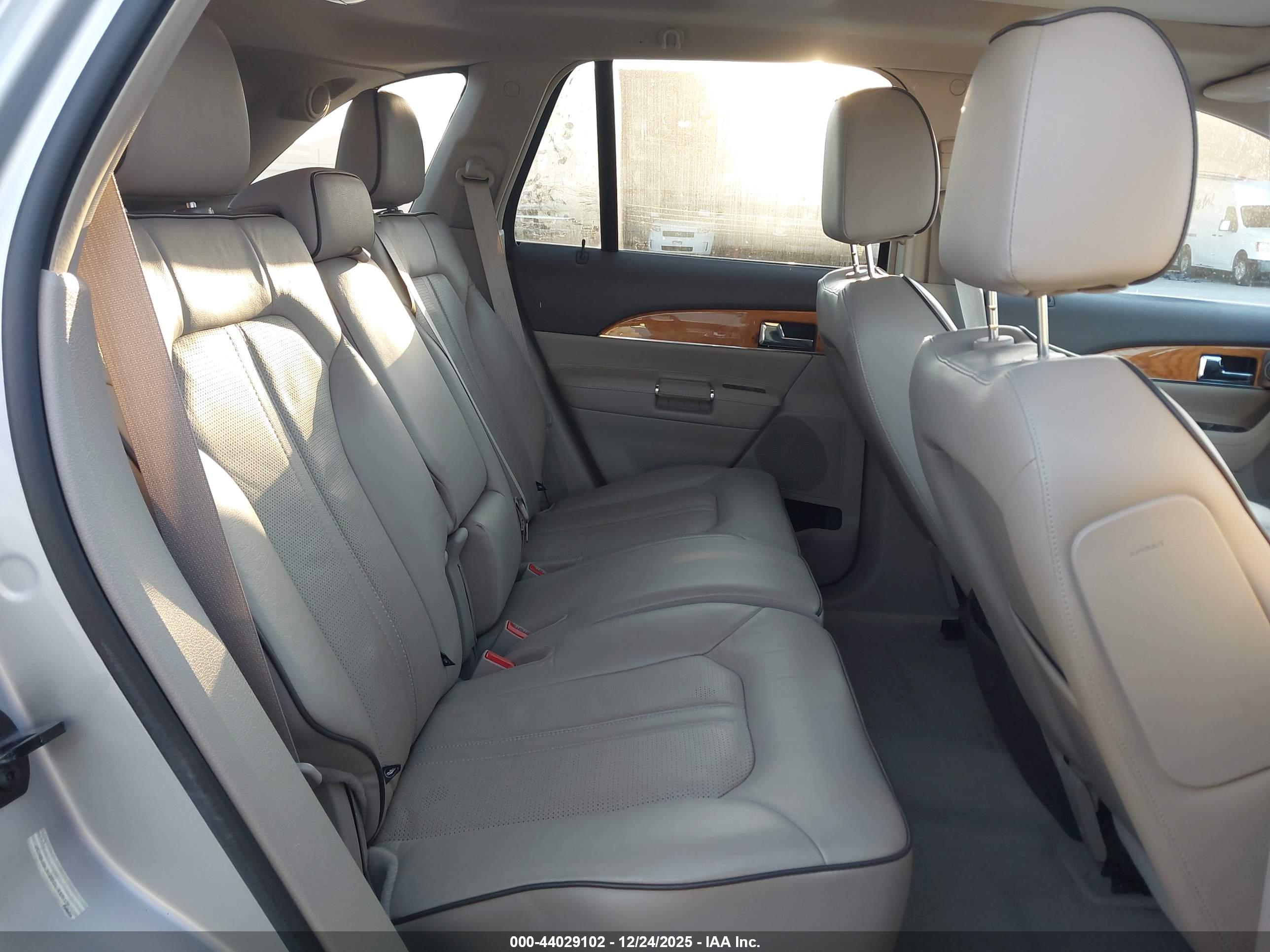 LINCOLN MKX image 8