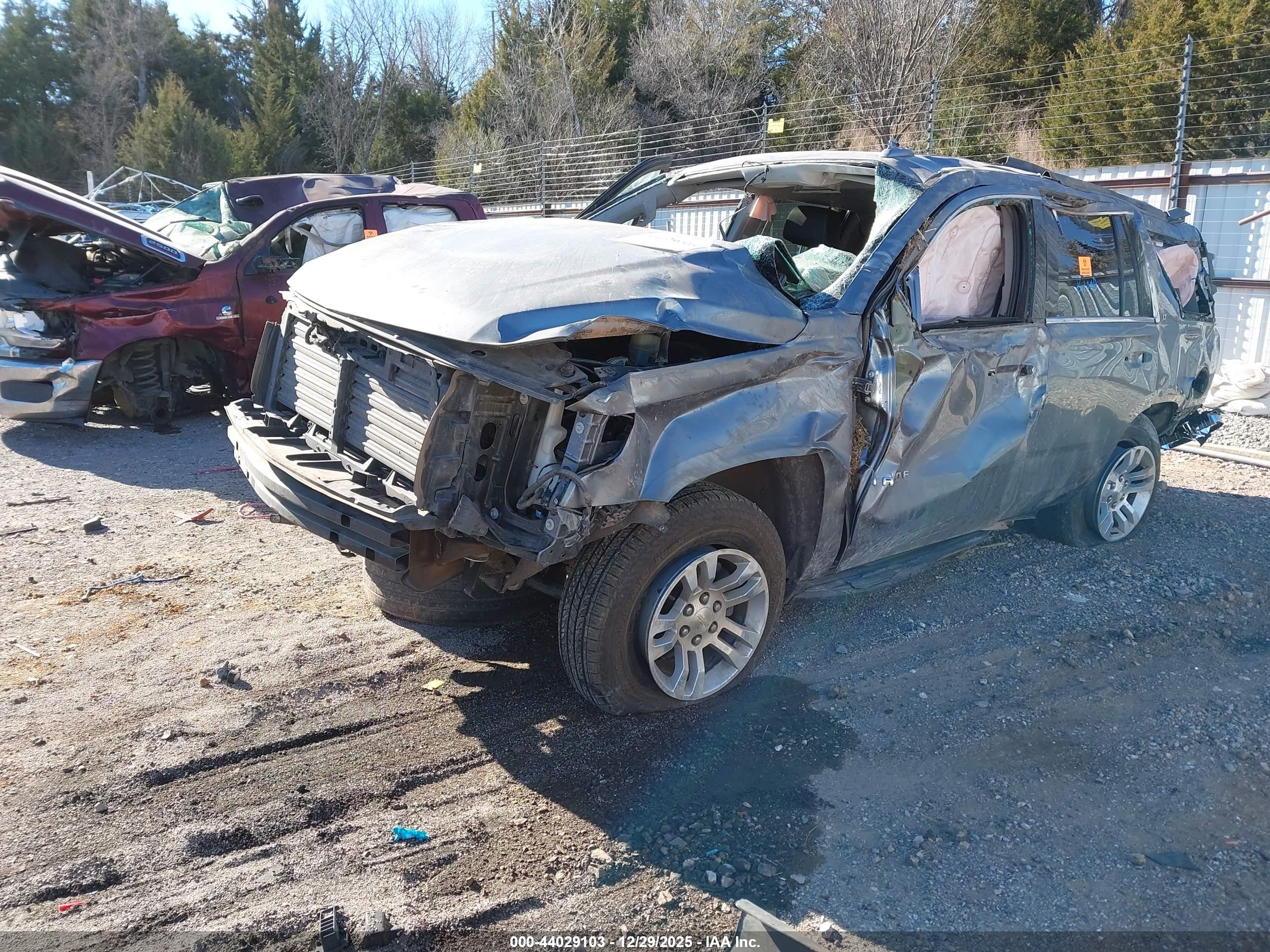 CHEVROLET TAHOE image 2