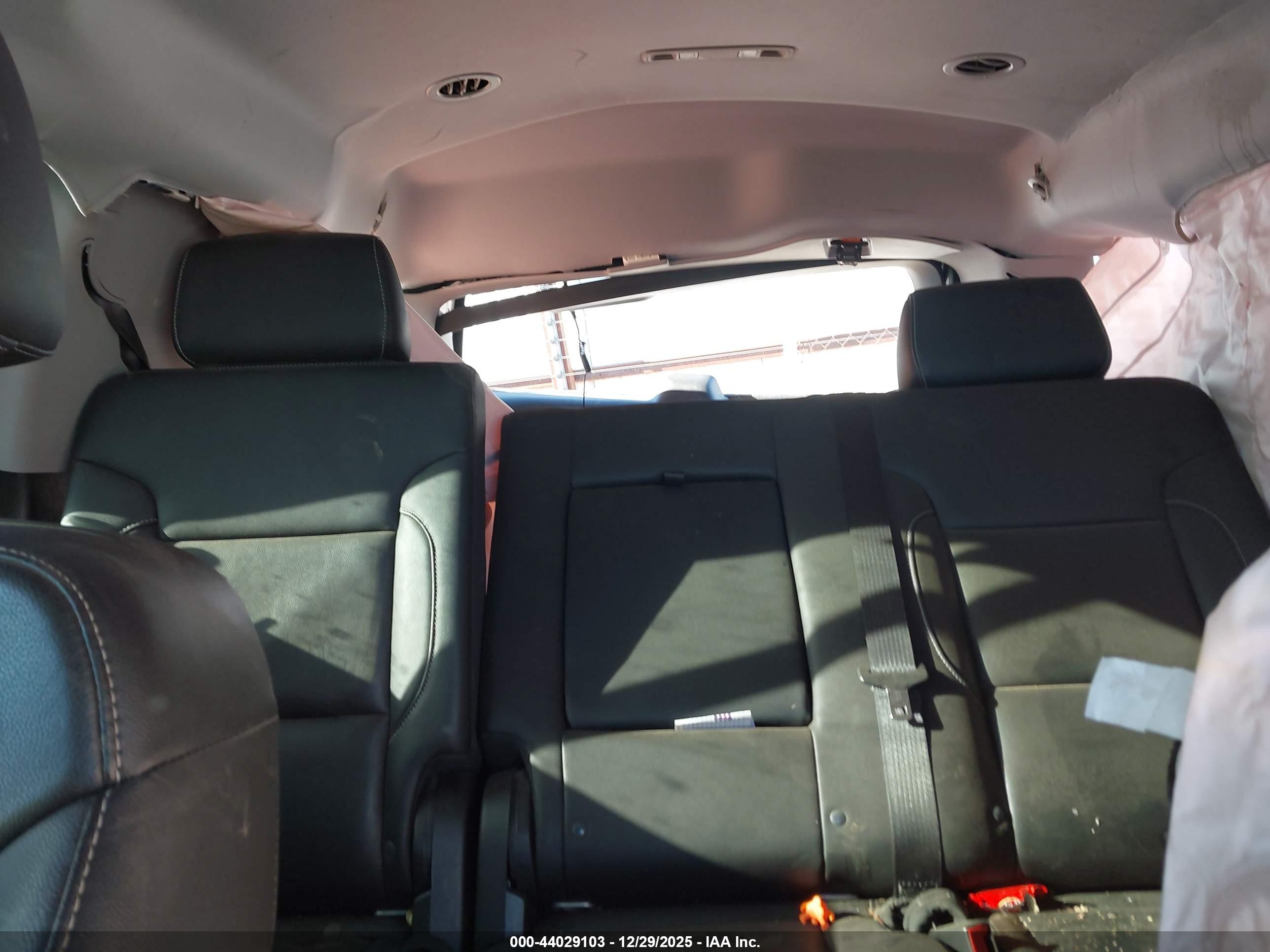 CHEVROLET TAHOE image 8