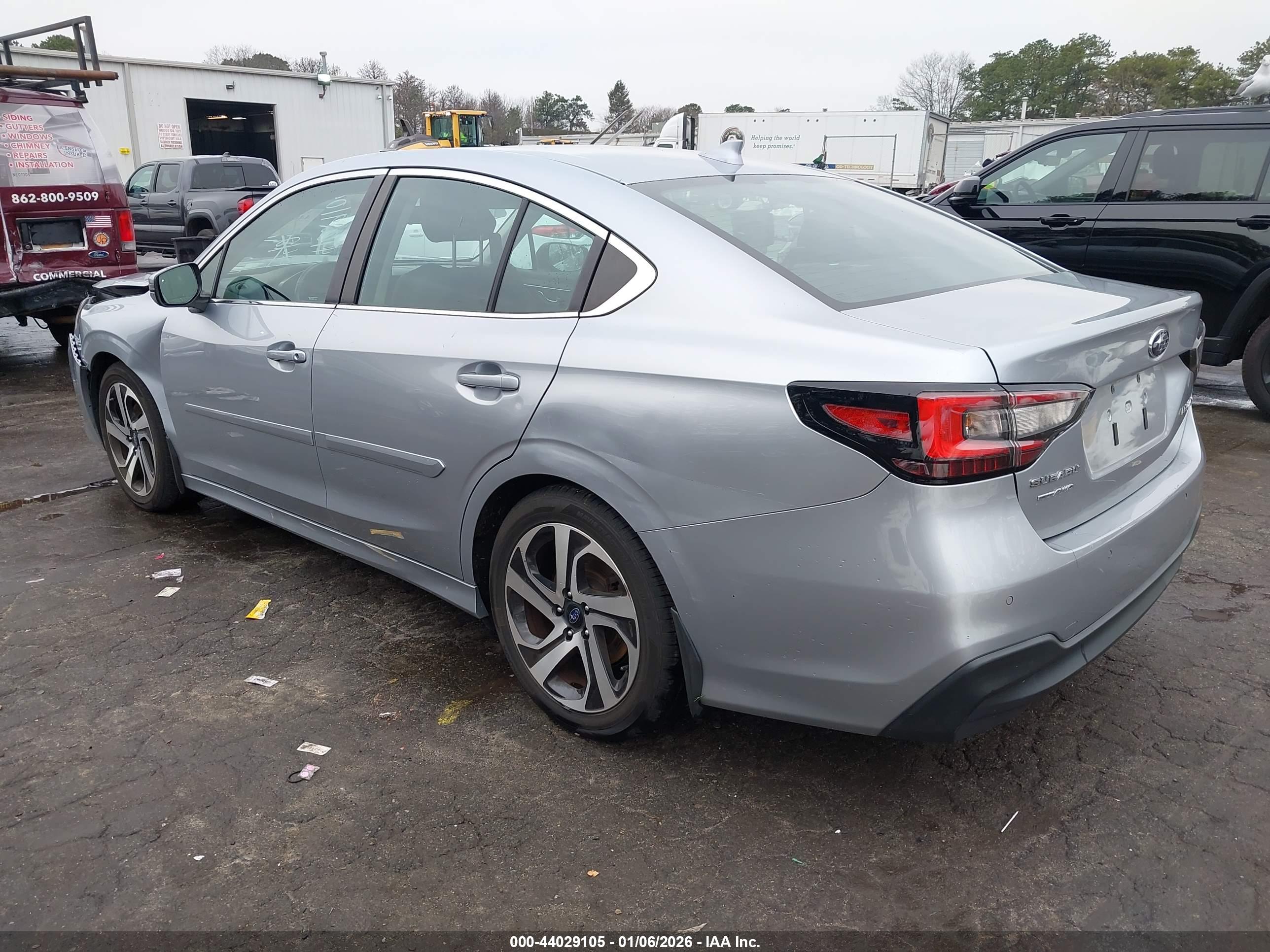 SUBARU LEGACY image 3