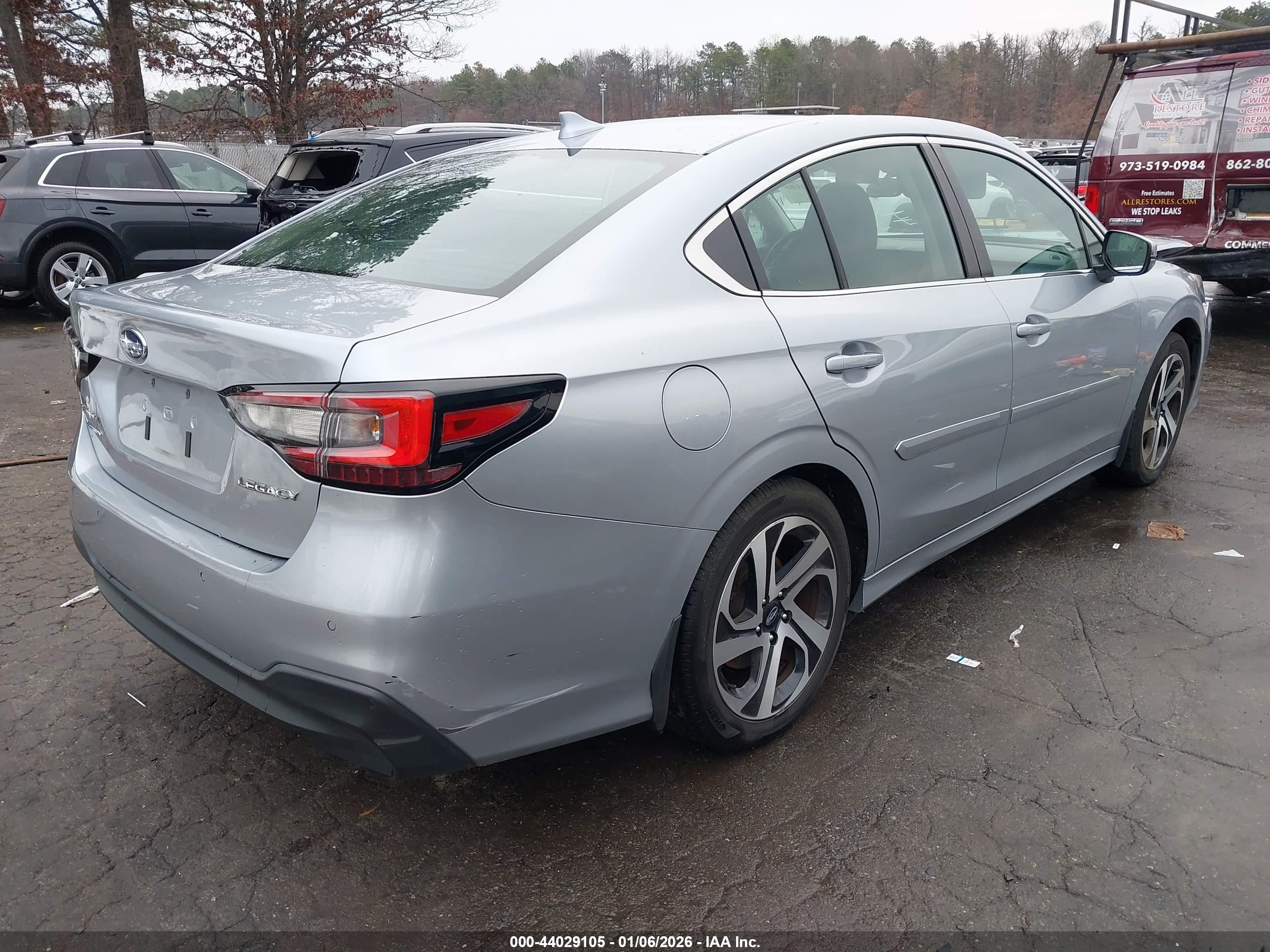 SUBARU LEGACY image 4