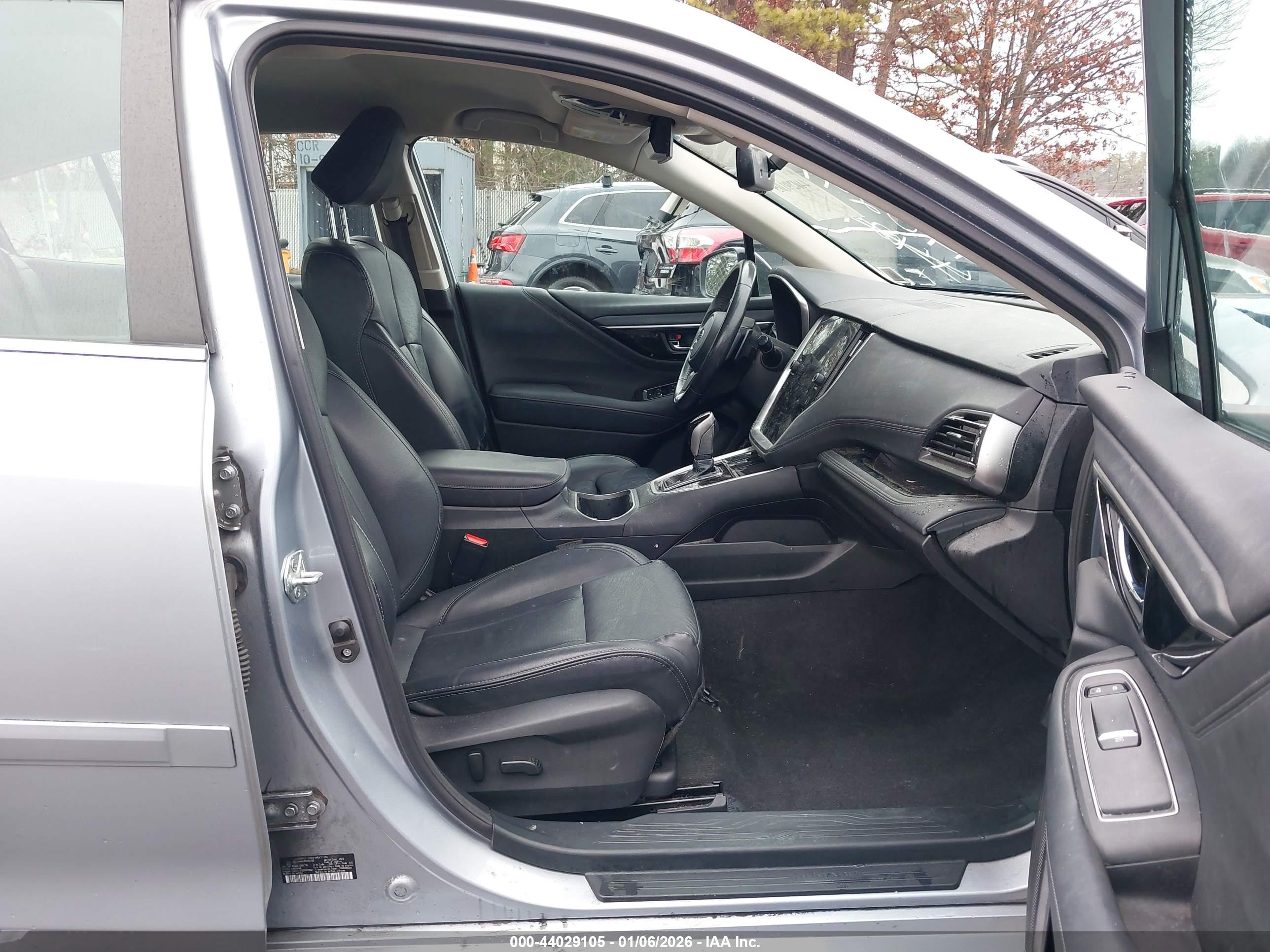 SUBARU LEGACY image 5