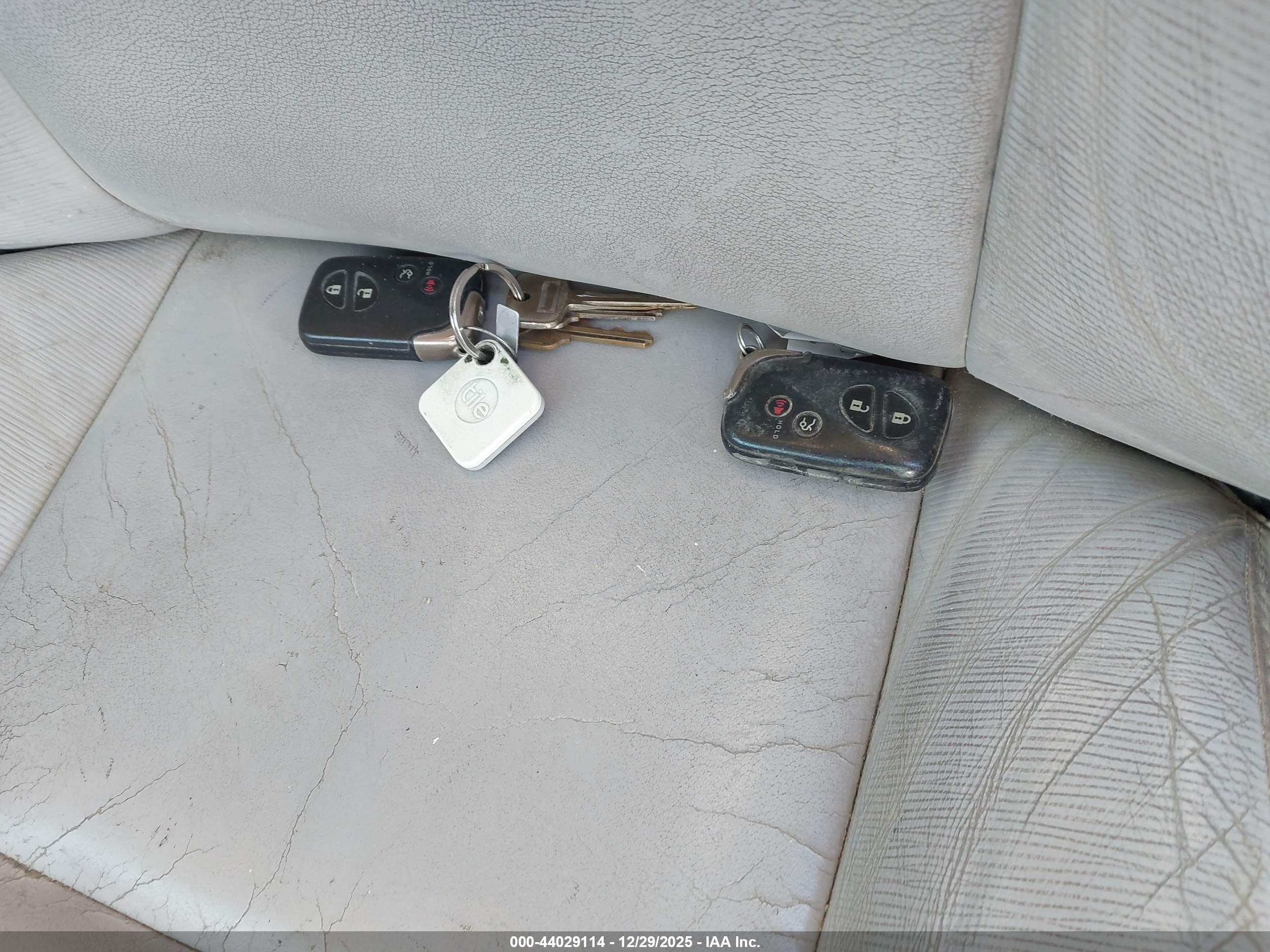 LEXUS HS image 11