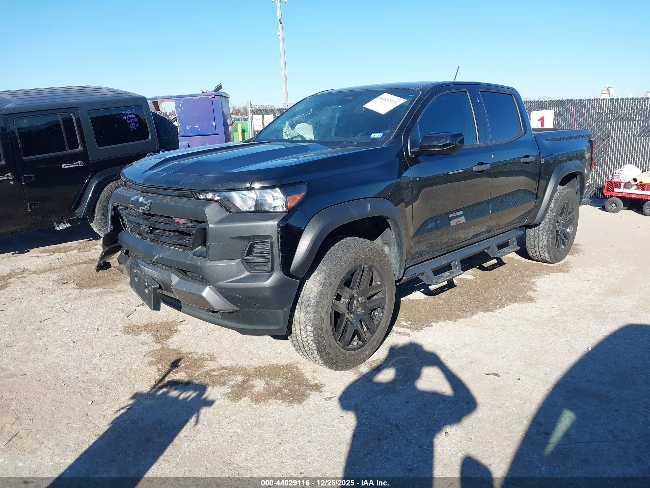 CHEVROLET COLORADO image 2