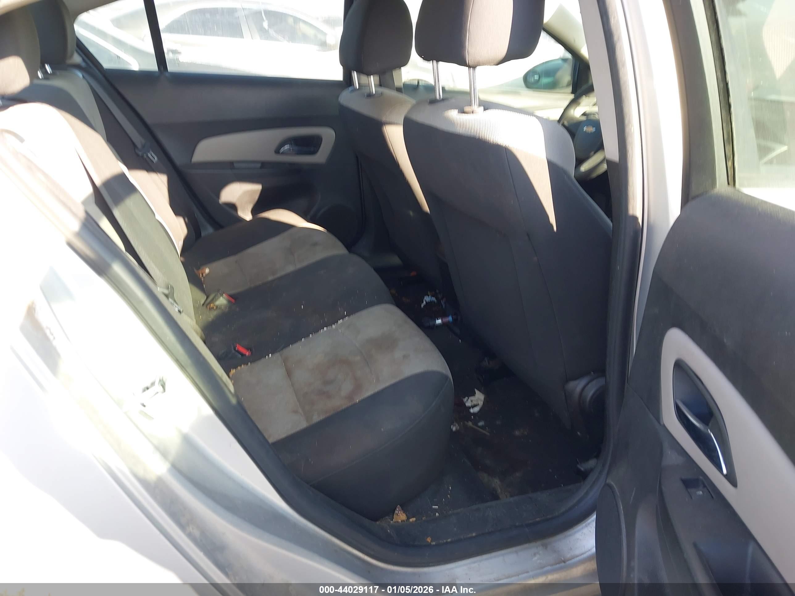 CHEVROLET CRUZE image 8