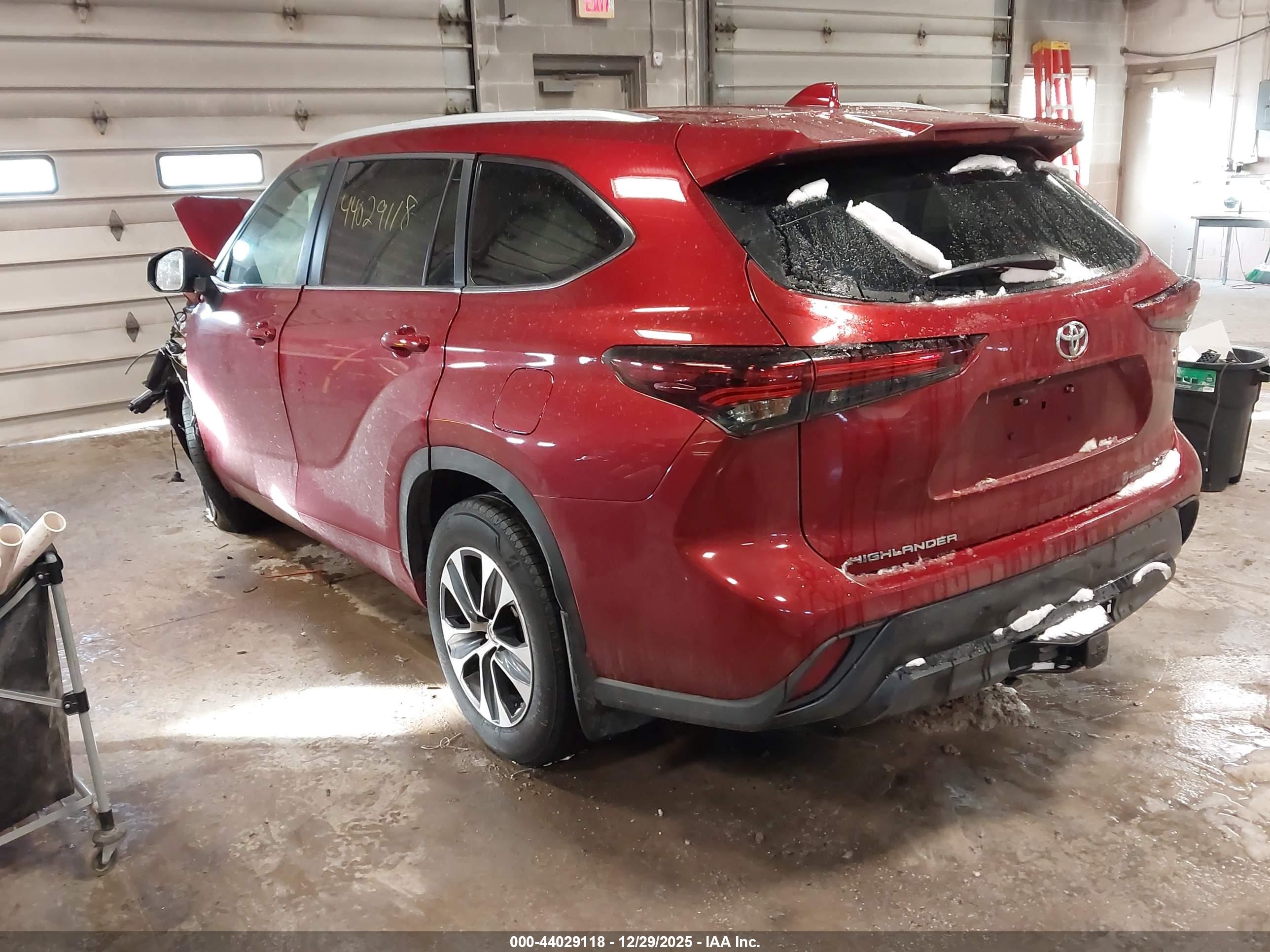 TOYOTA HIGHLANDER image 3