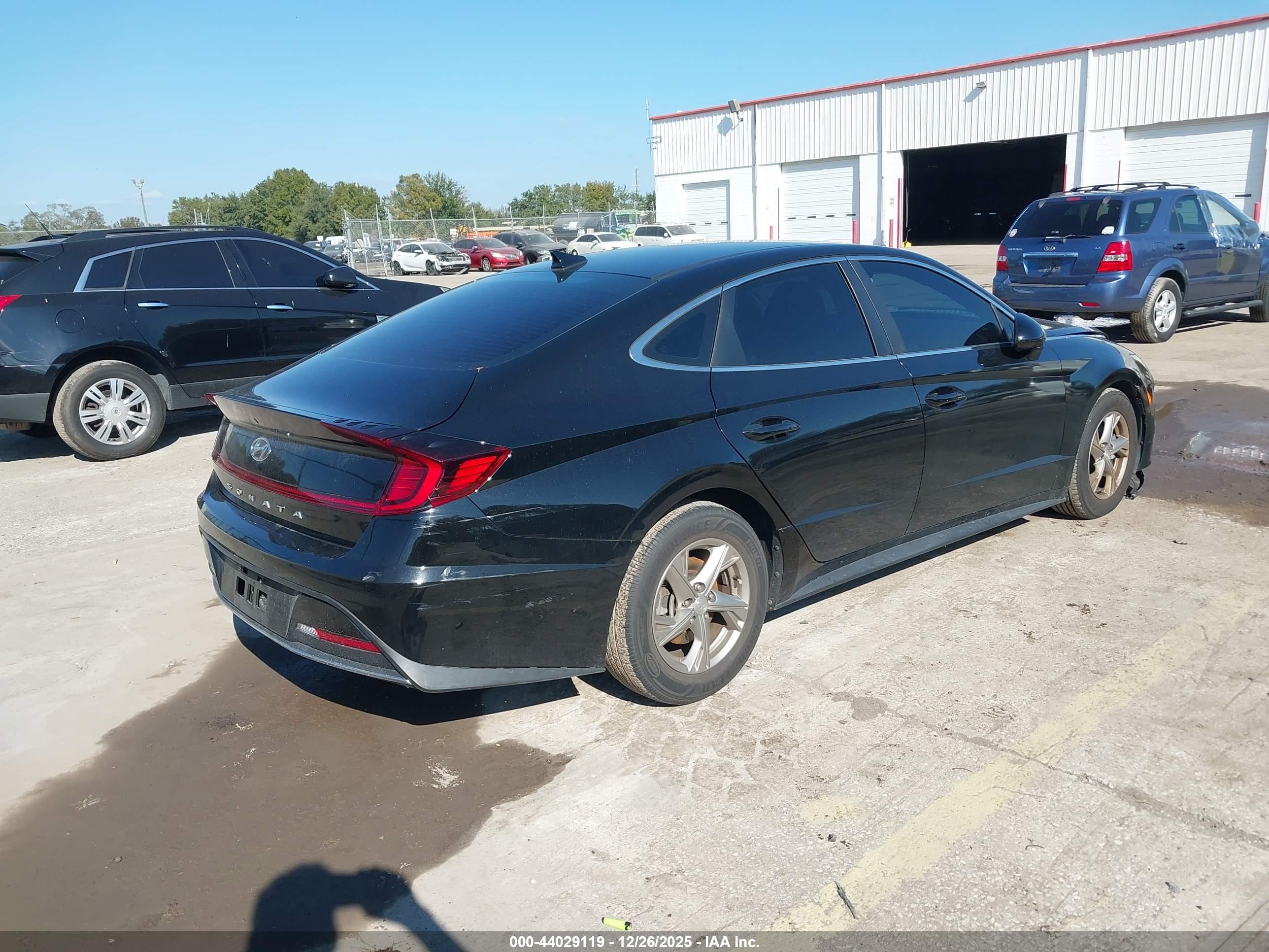 HYUNDAI SONATA image 4