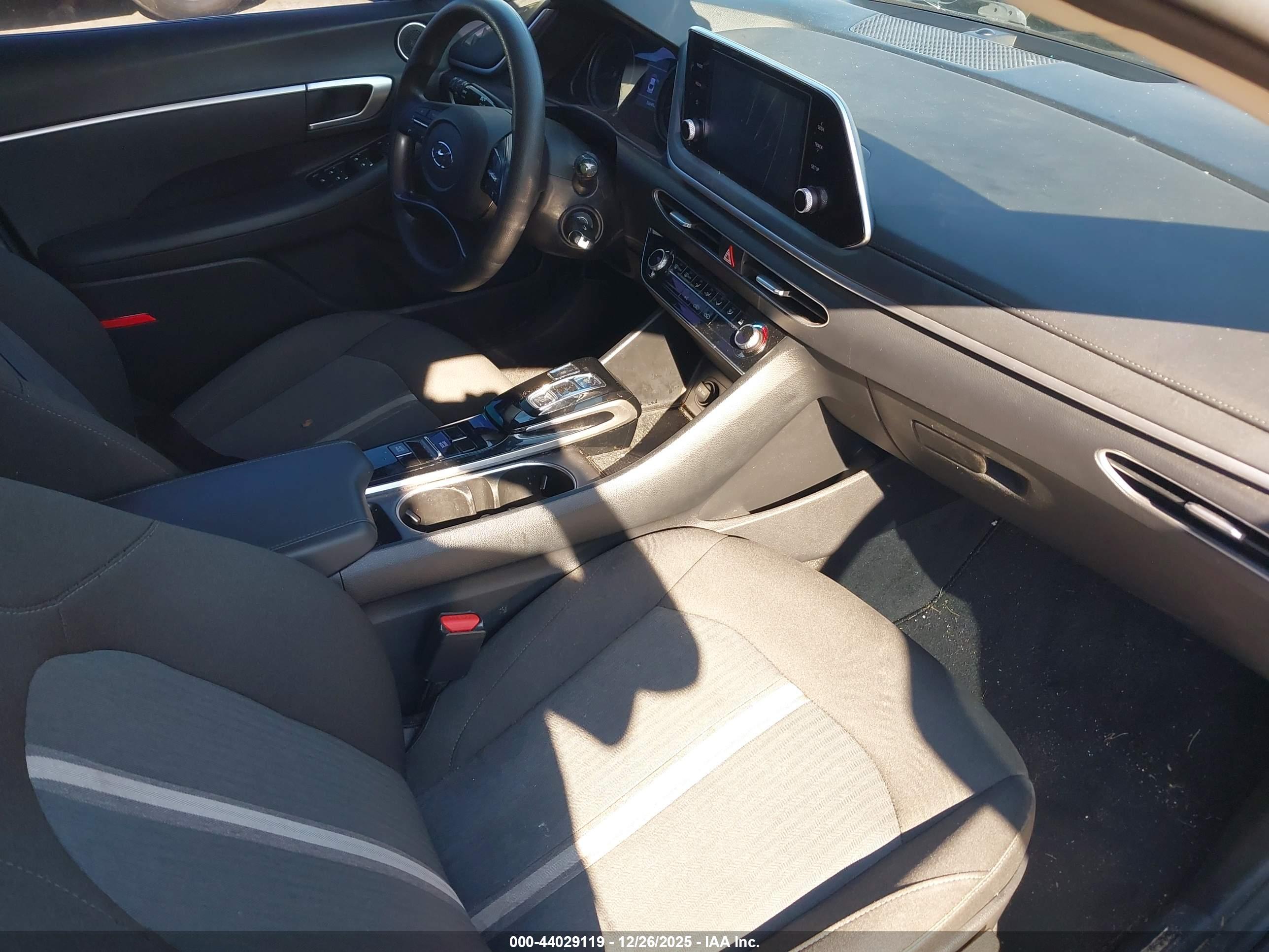 HYUNDAI SONATA image 5