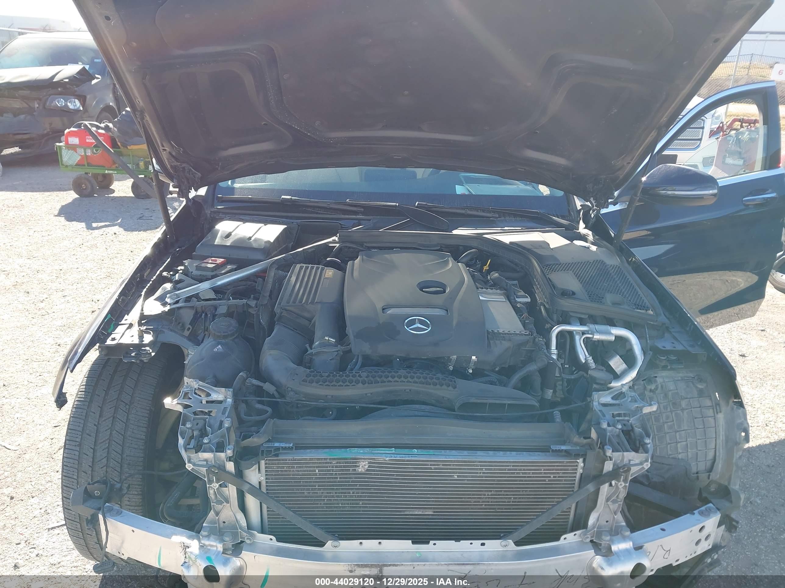 MERCEDES-BENZ C image 10