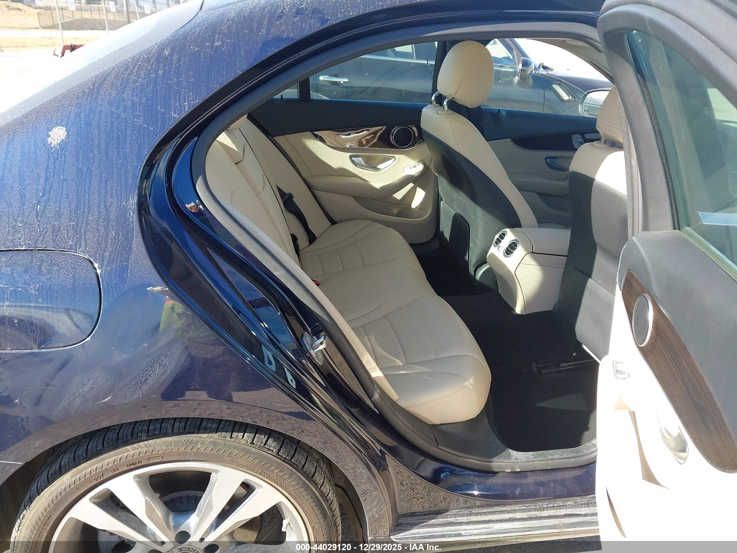 MERCEDES-BENZ C image 8