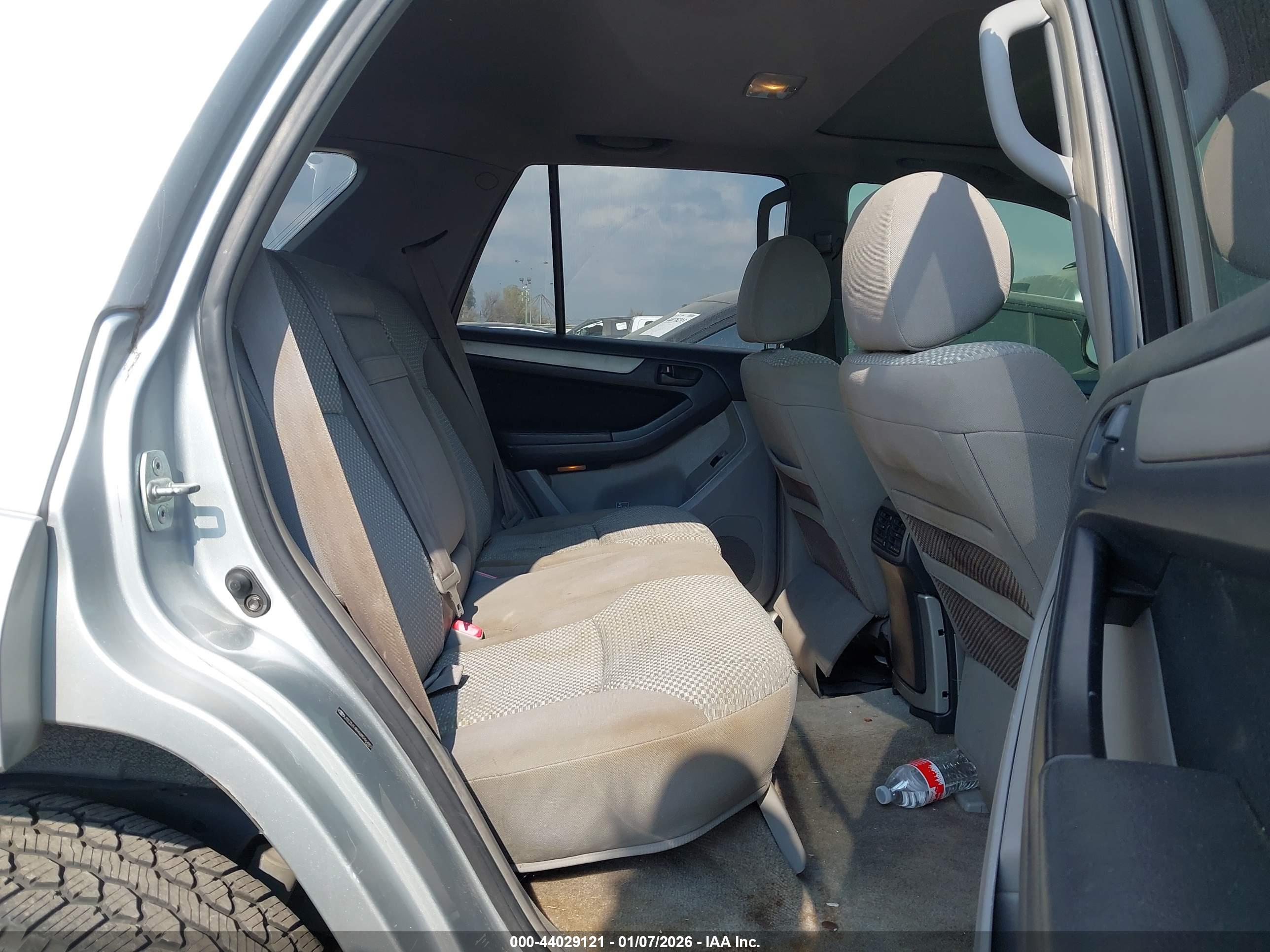 TOYOTA 4RUNNER image 8