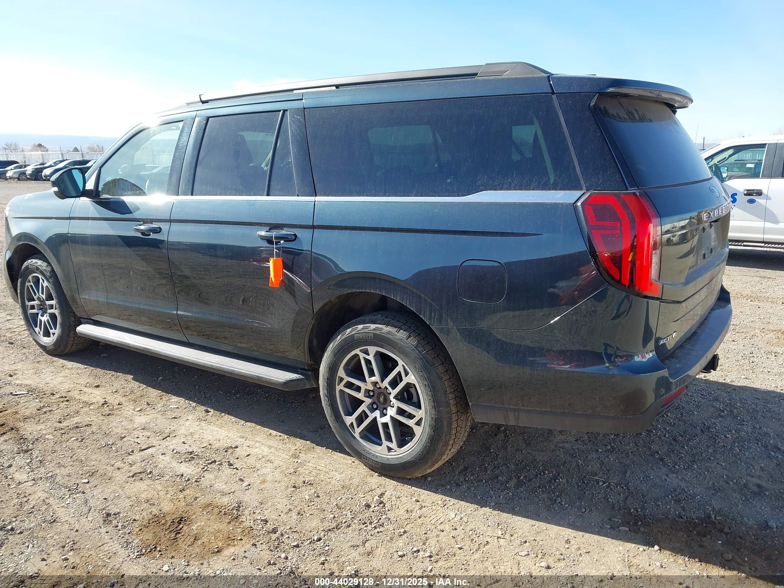 FORD EXPEDITION image 3