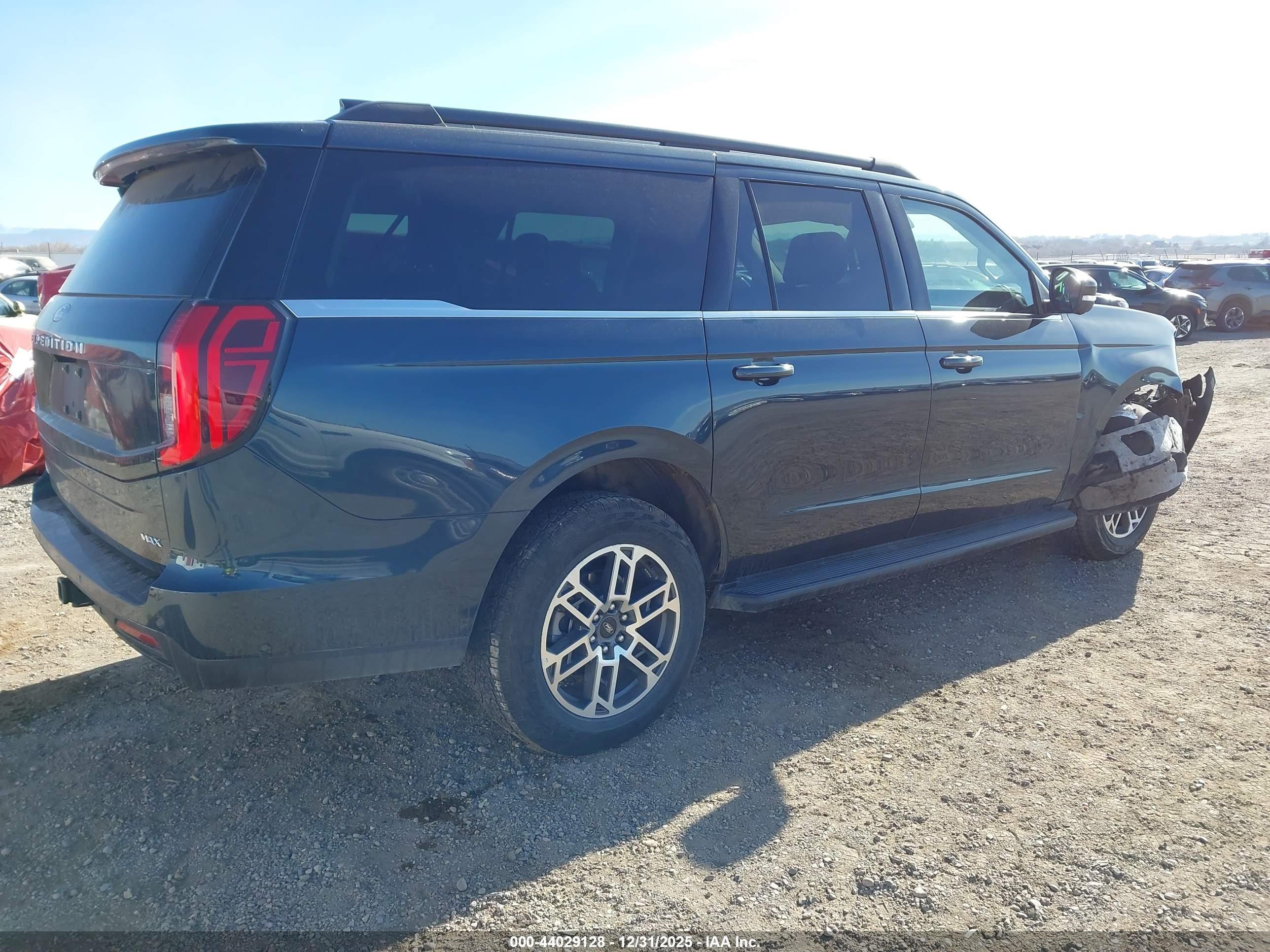 FORD EXPEDITION image 4