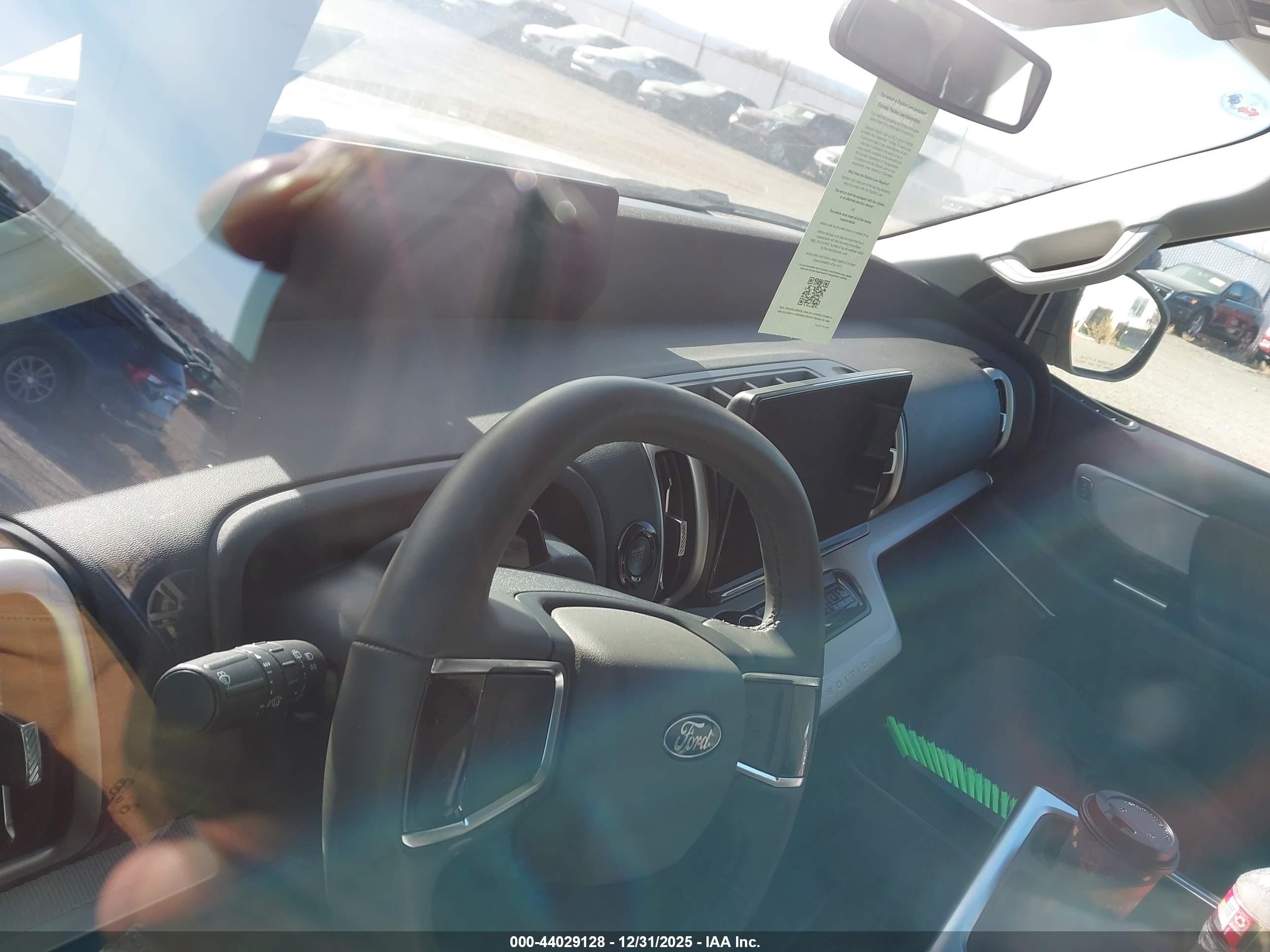 FORD EXPEDITION image 7
