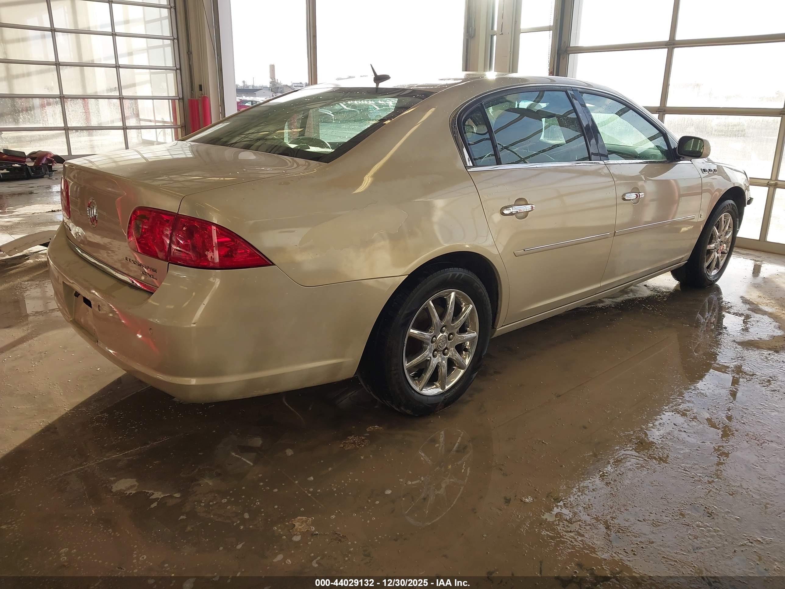 BUICK LUCERNE image 4