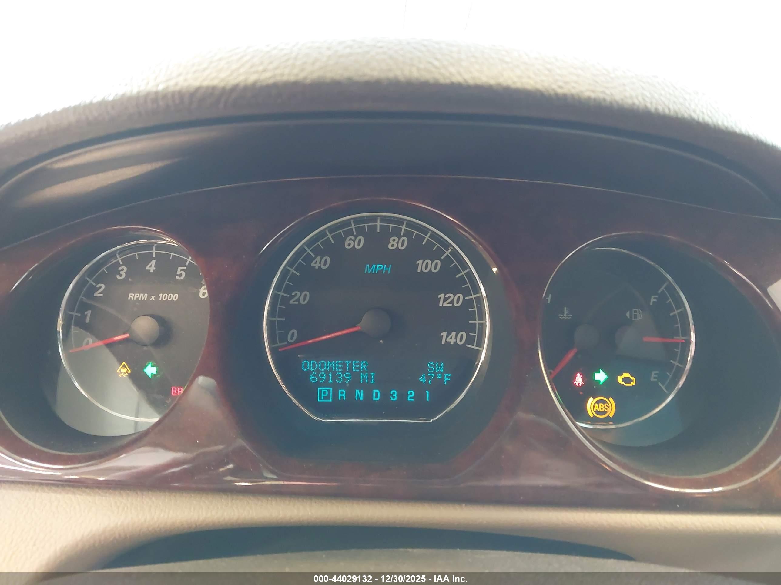 BUICK LUCERNE image 7