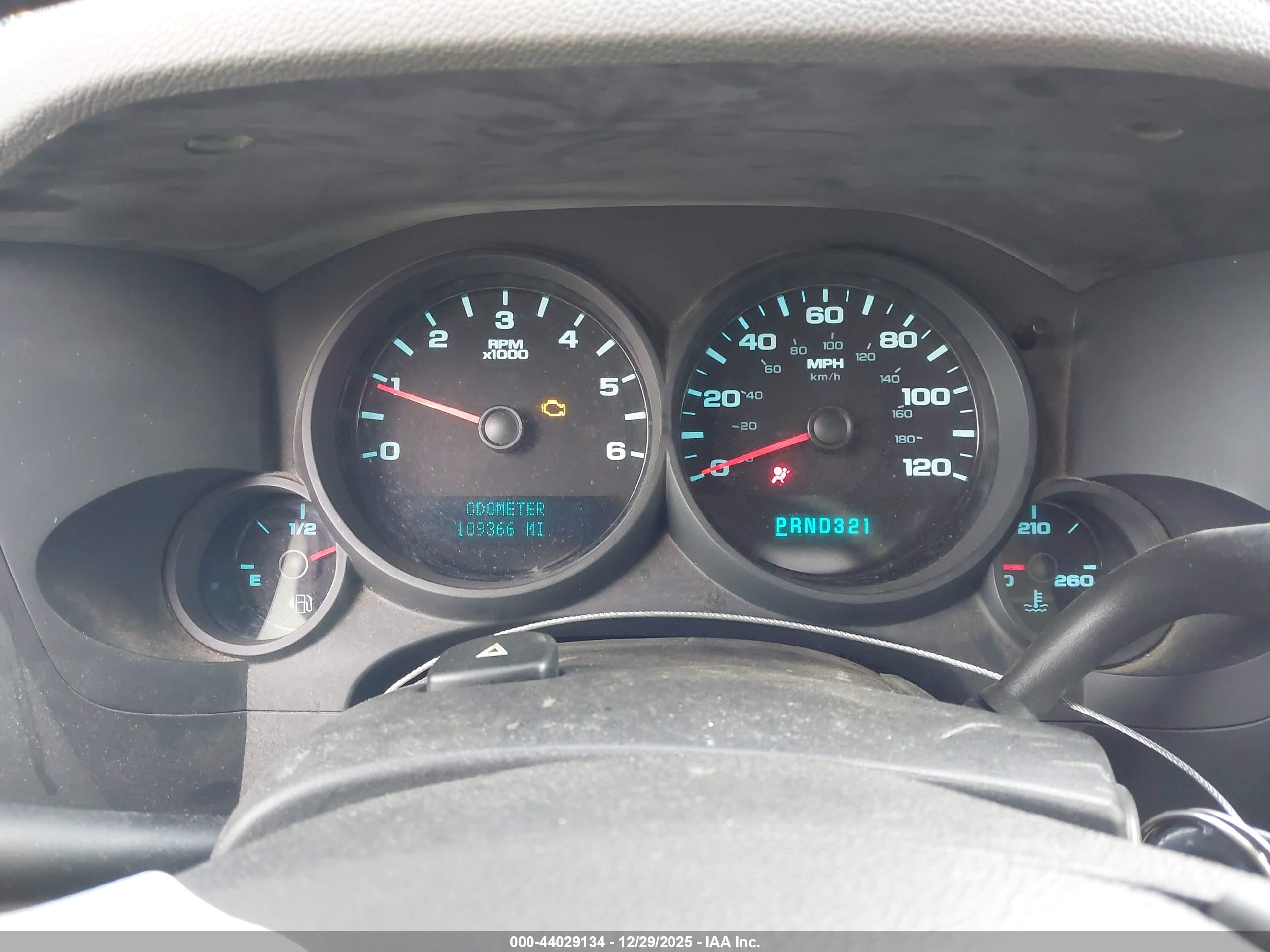 CHEVROLET SILVERADO image 7