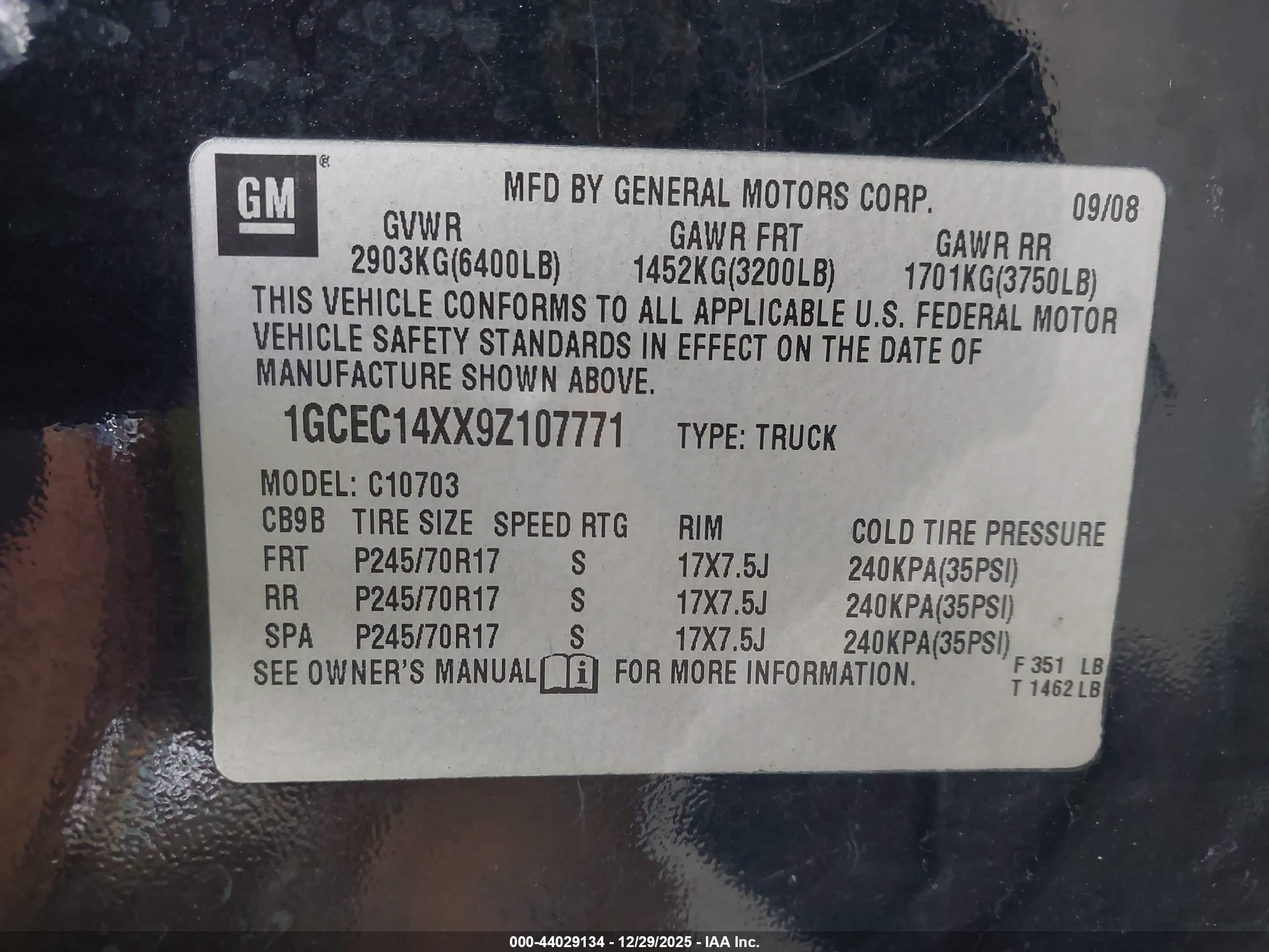 CHEVROLET SILVERADO image 9