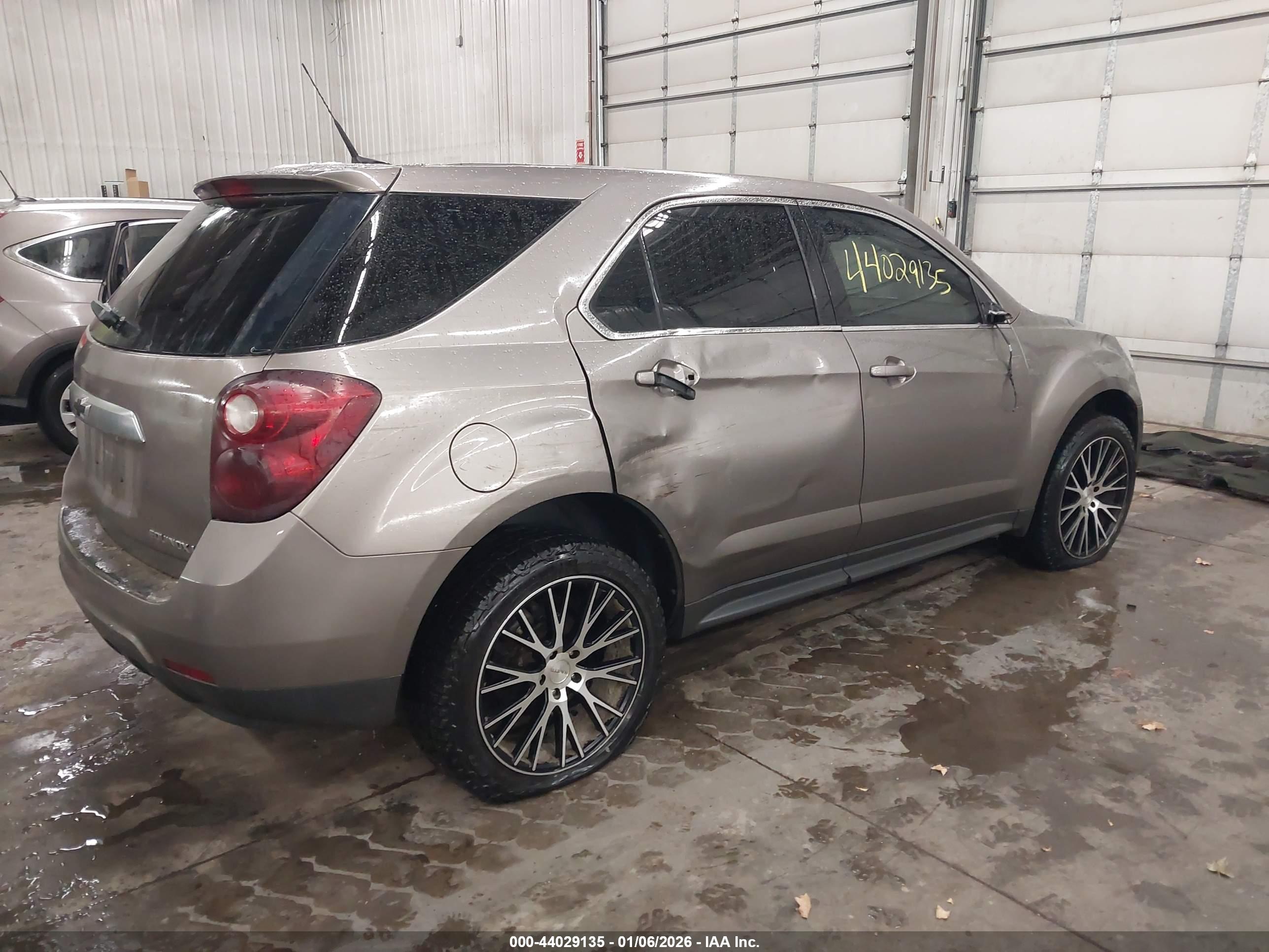 CHEVROLET EQUINOX image 4
