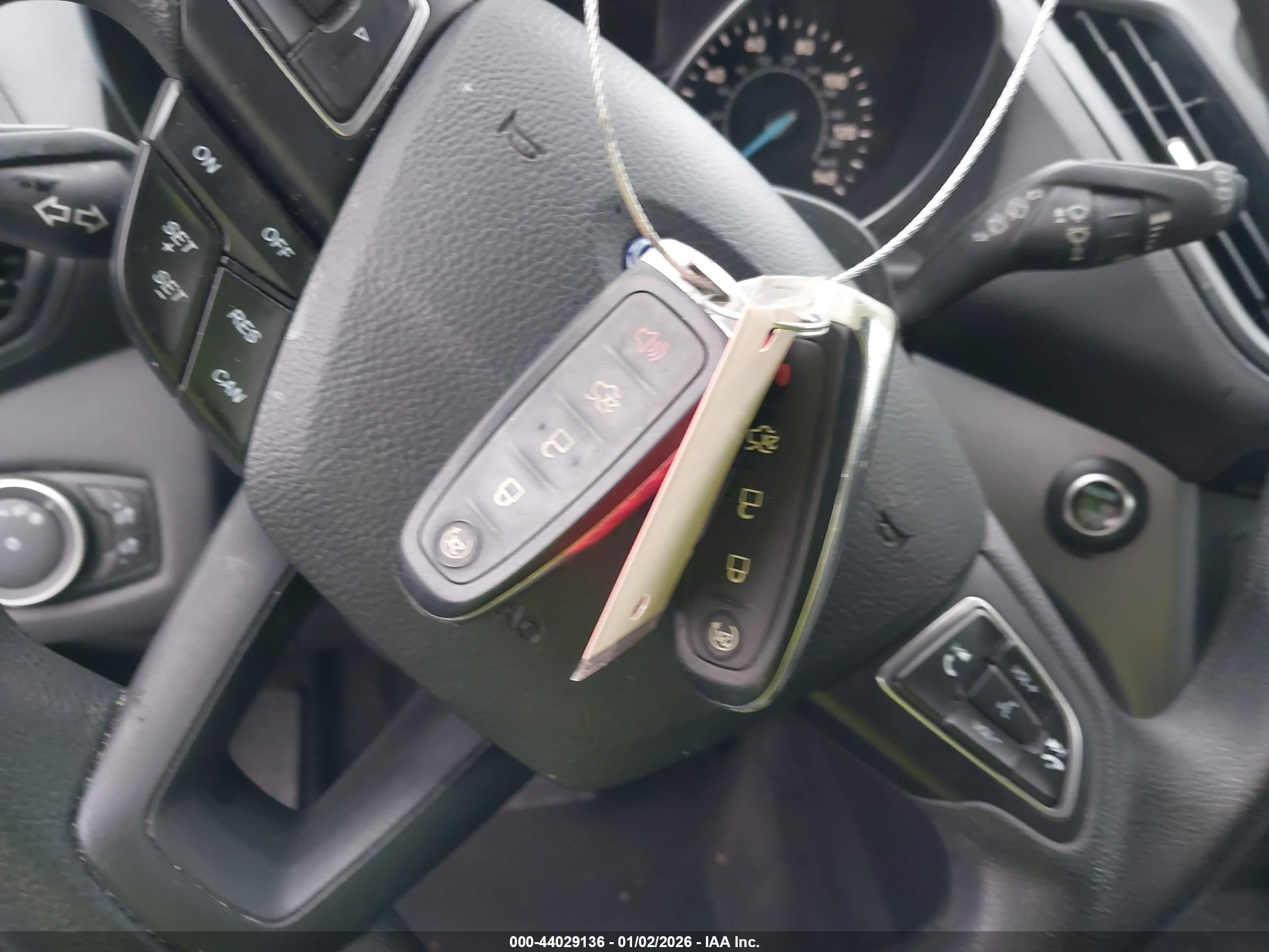 FORD ESCAPE image 11