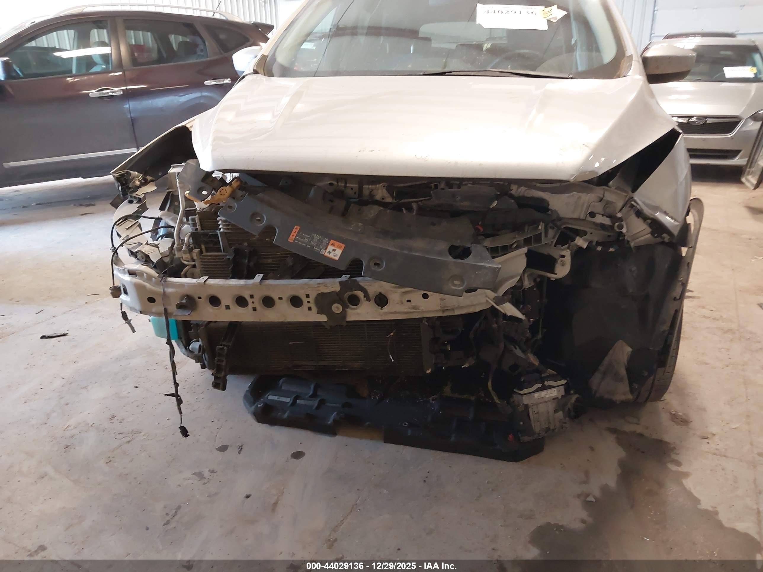 FORD ESCAPE image 6