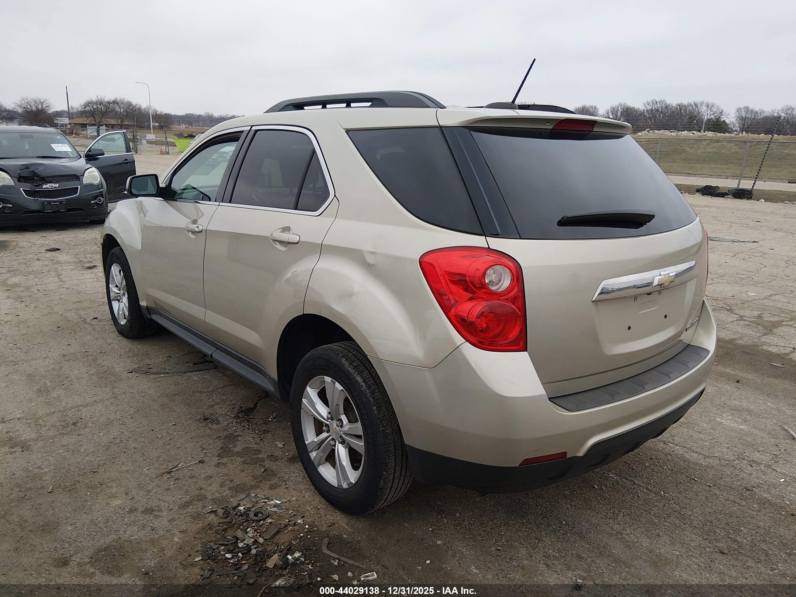 CHEVROLET EQUINOX image 3