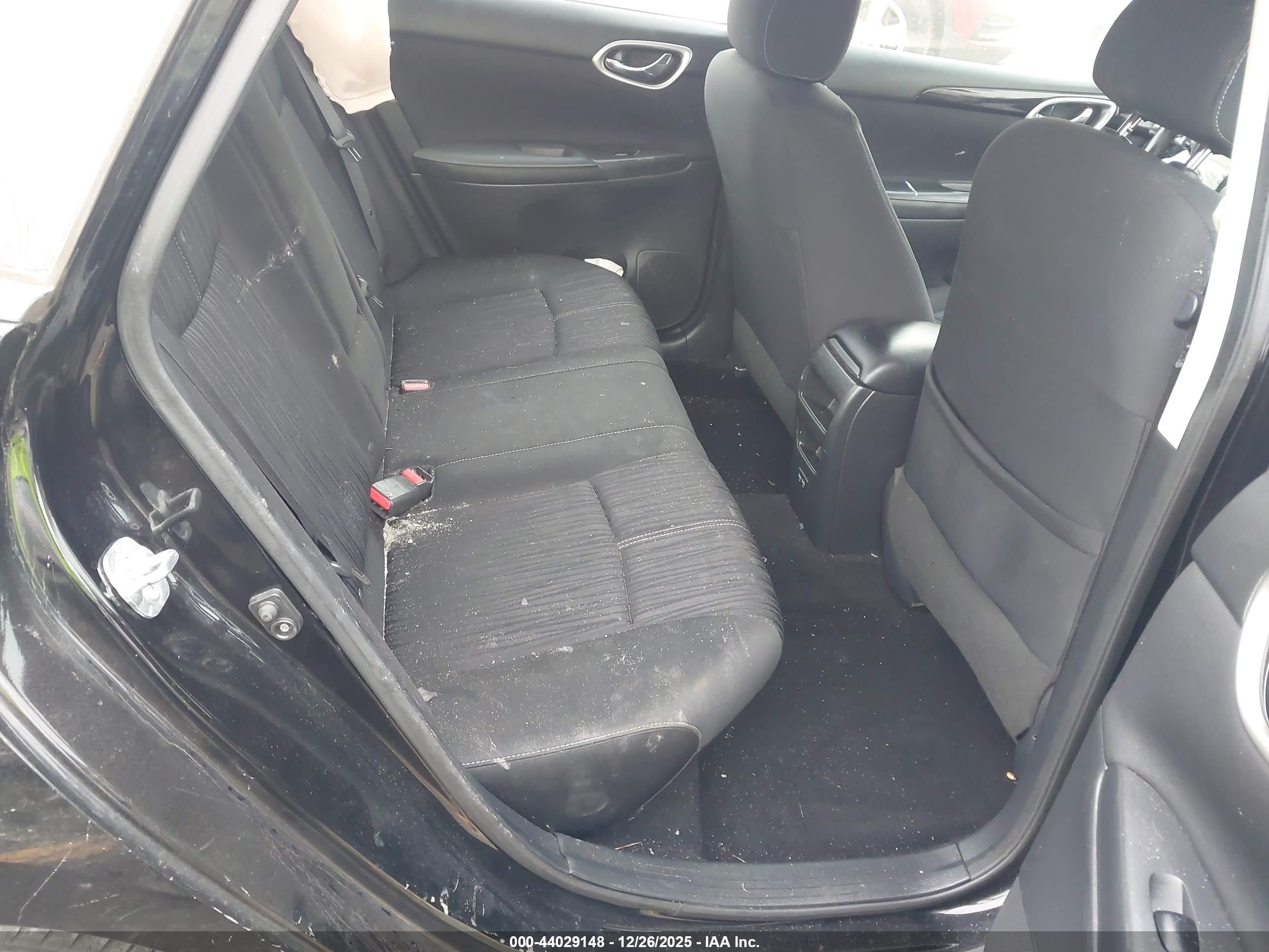 NISSAN SENTRA image 8