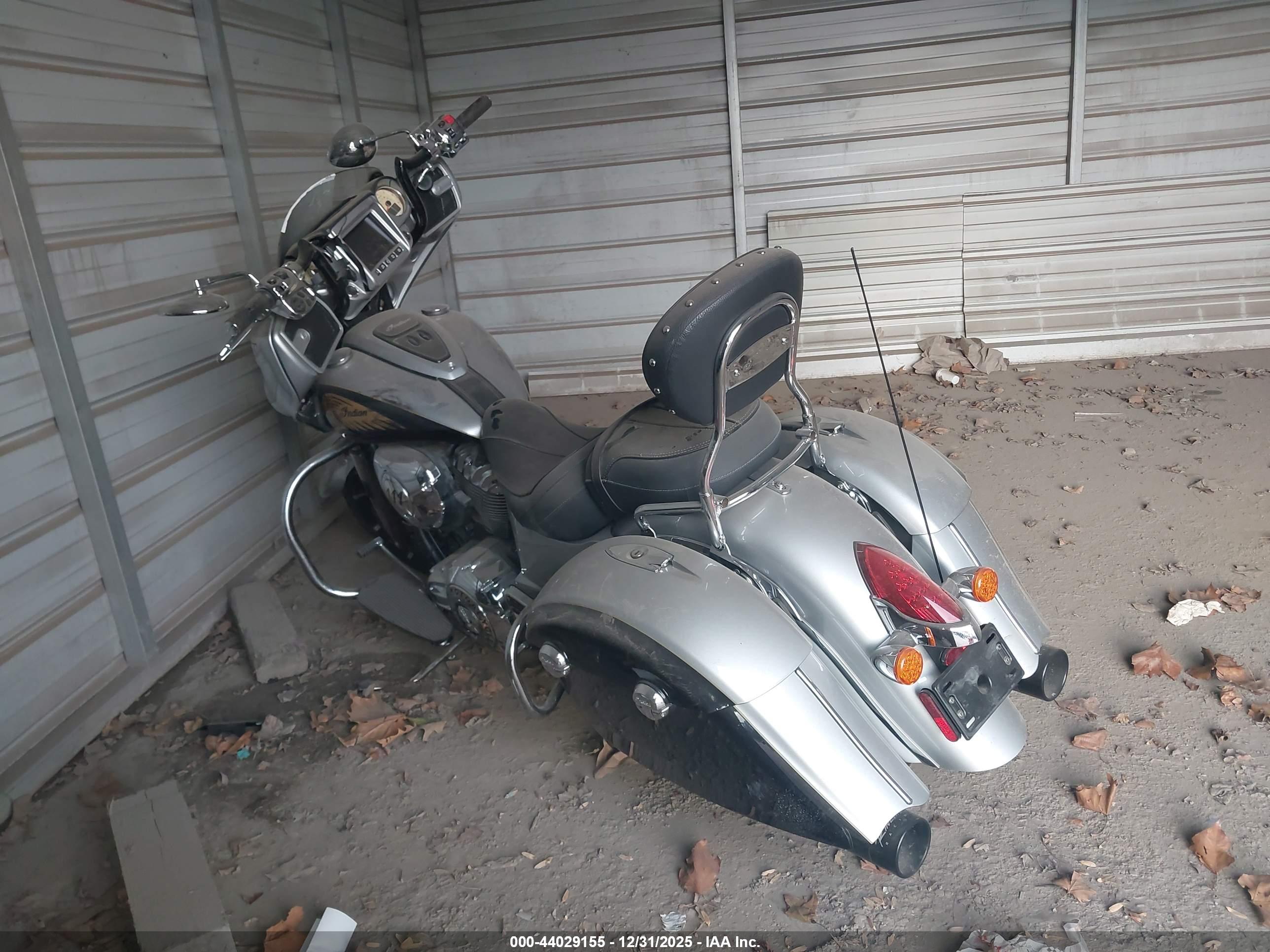 INDIAN MOTORCYCLE image 3