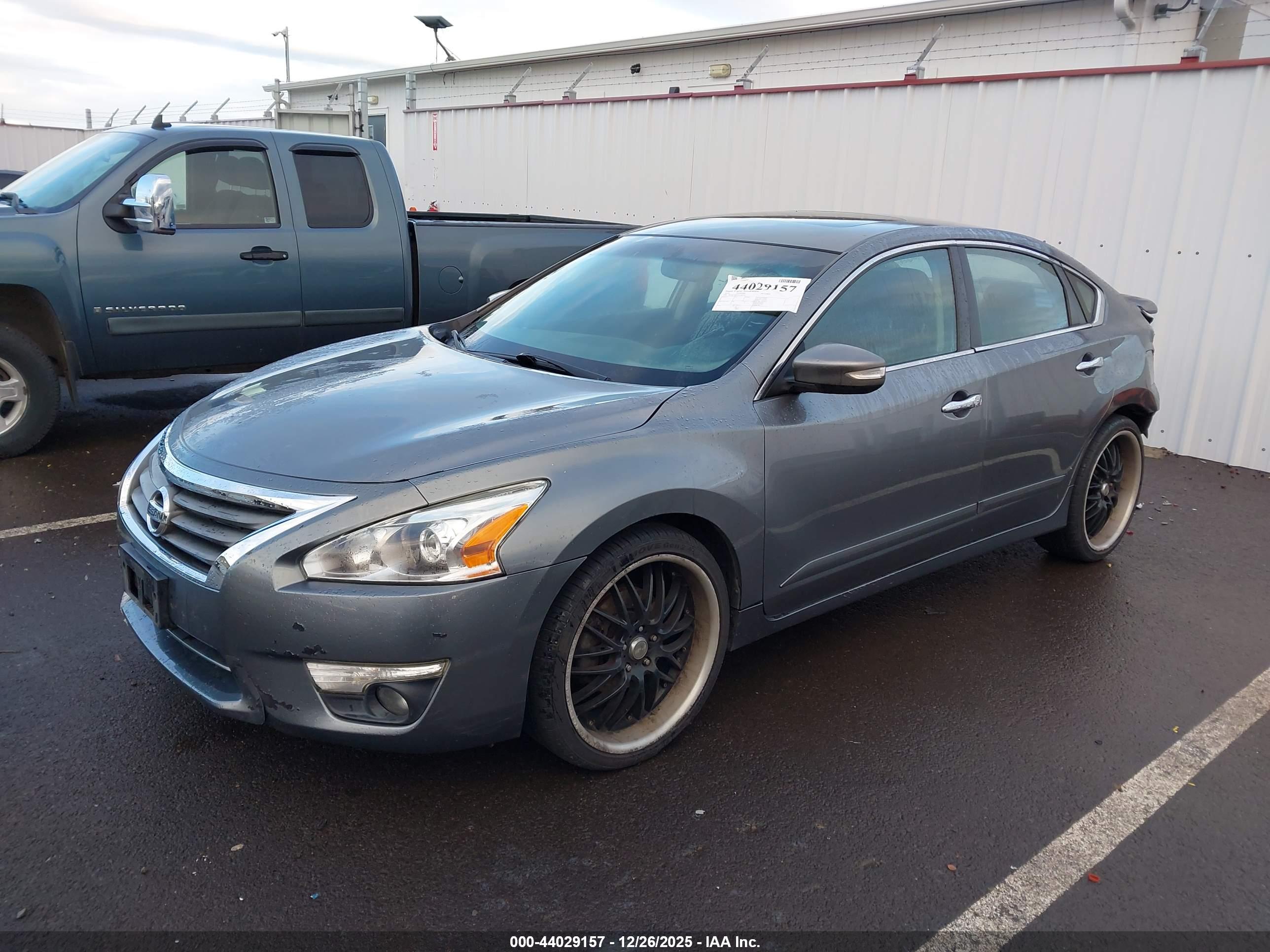 NISSAN ALTIMA image 2