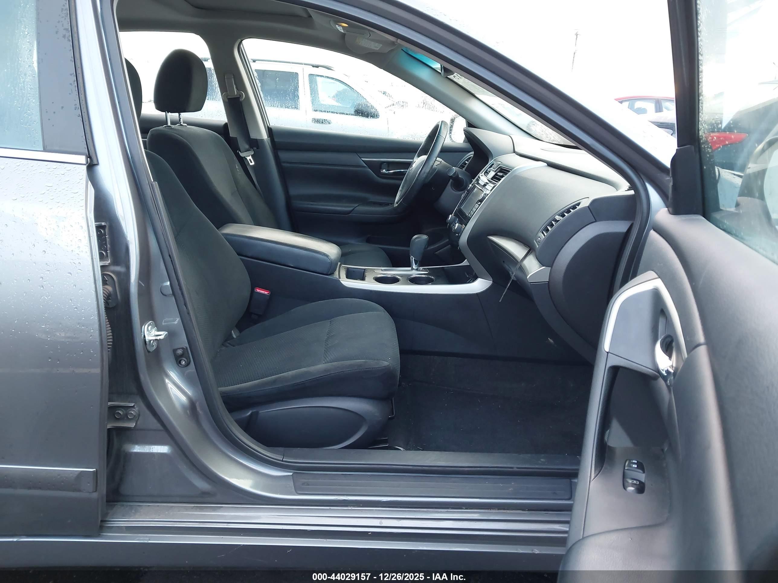 NISSAN ALTIMA image 5