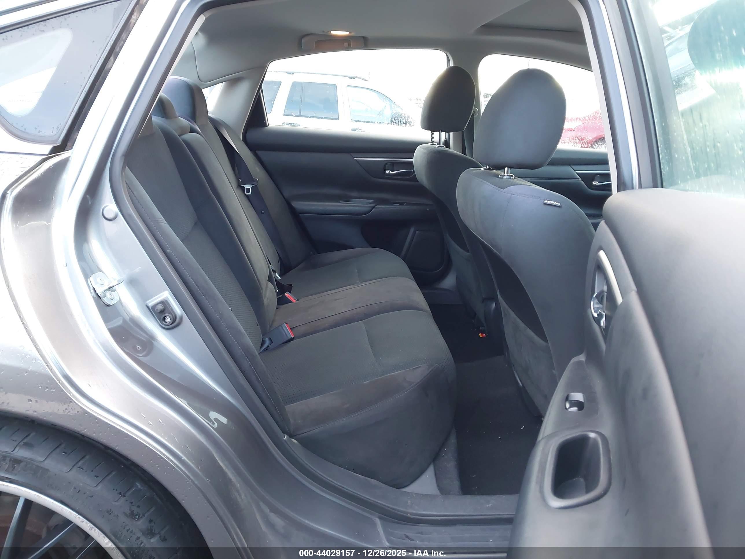 NISSAN ALTIMA image 8