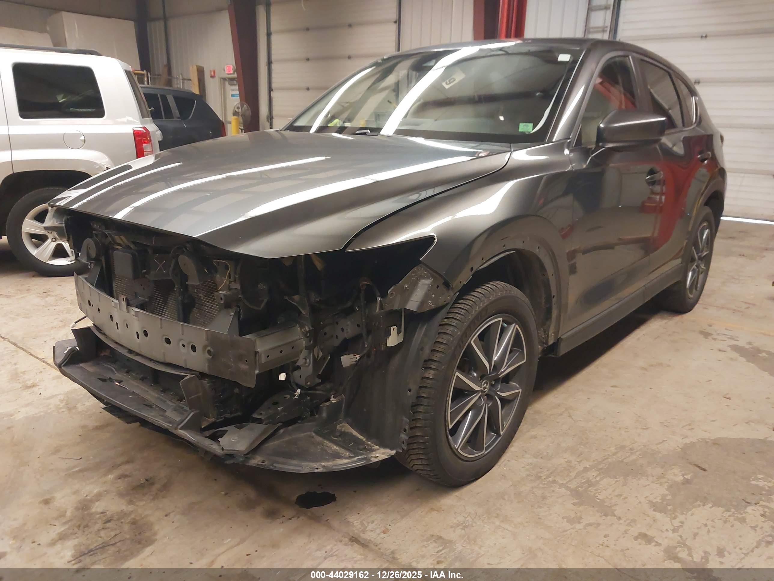 MAZDA CX-5 image 2