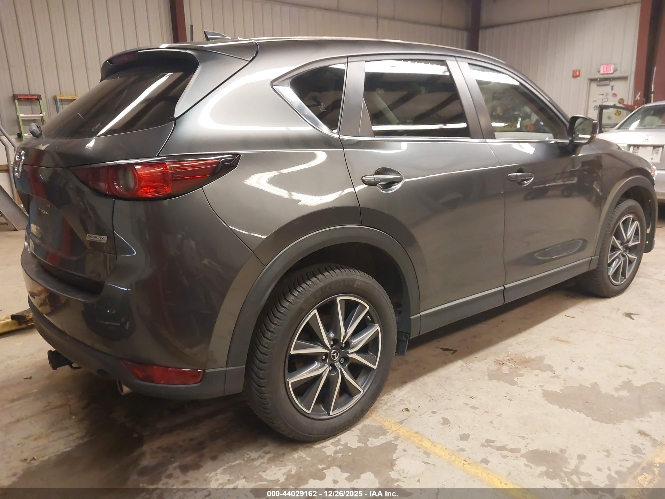 MAZDA CX-5 image 4