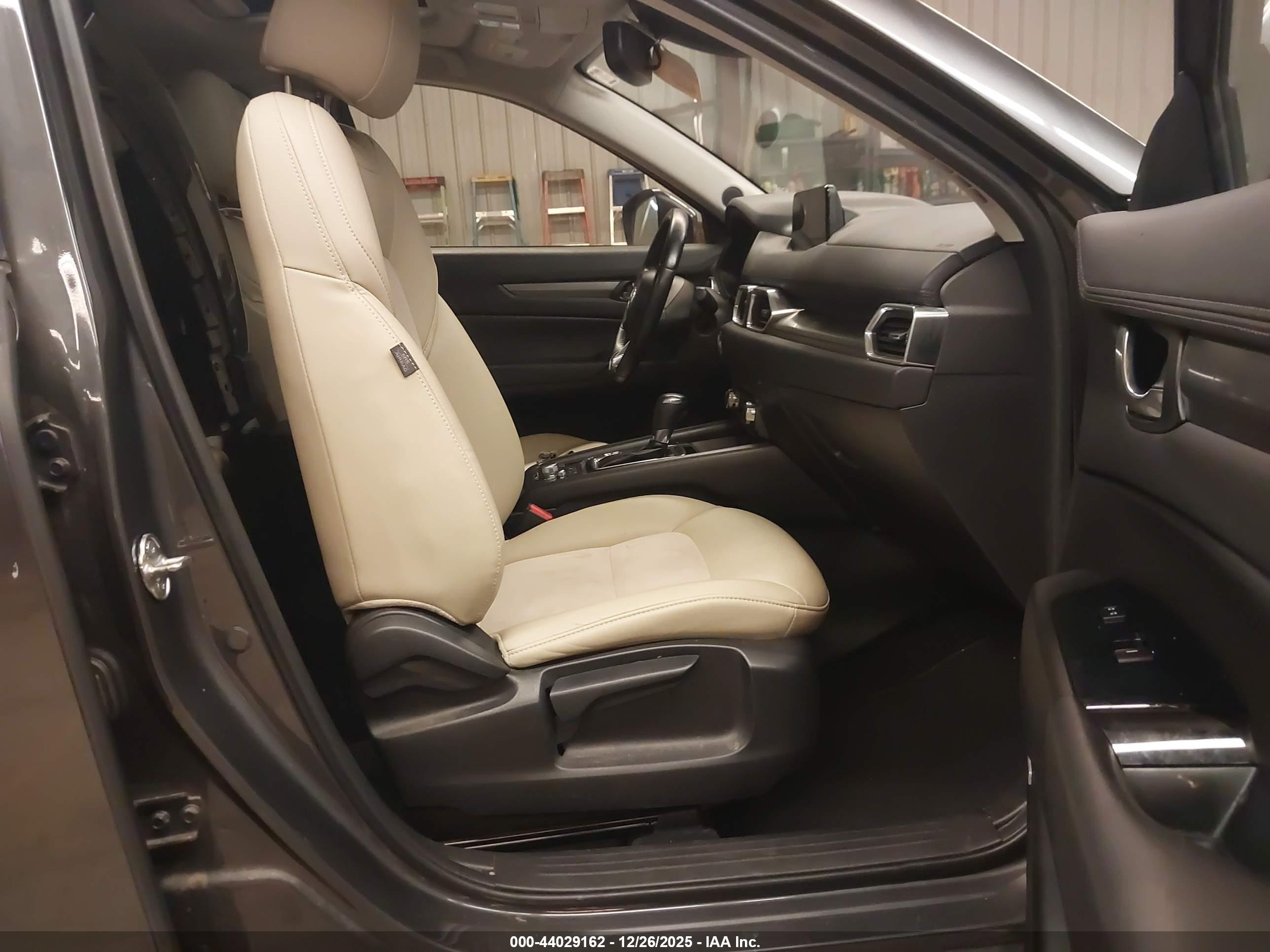 MAZDA CX-5 image 5