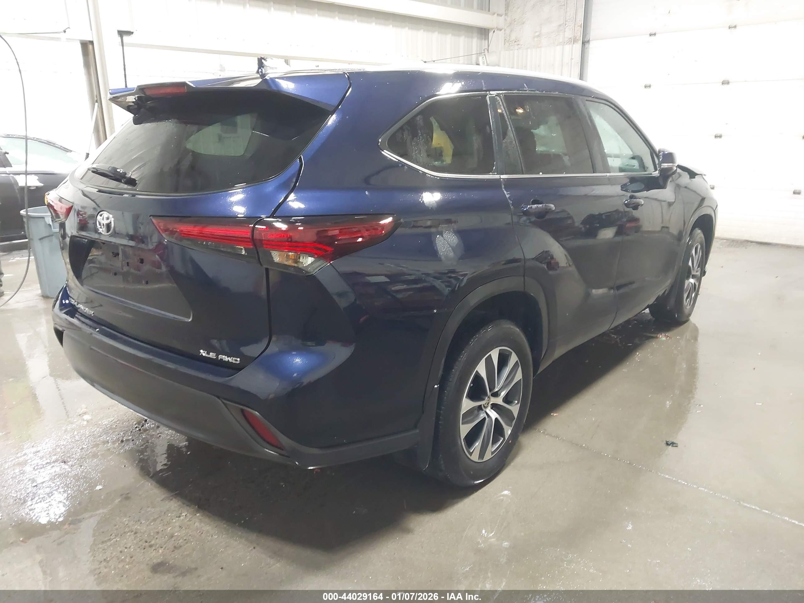 TOYOTA HIGHLANDER image 4