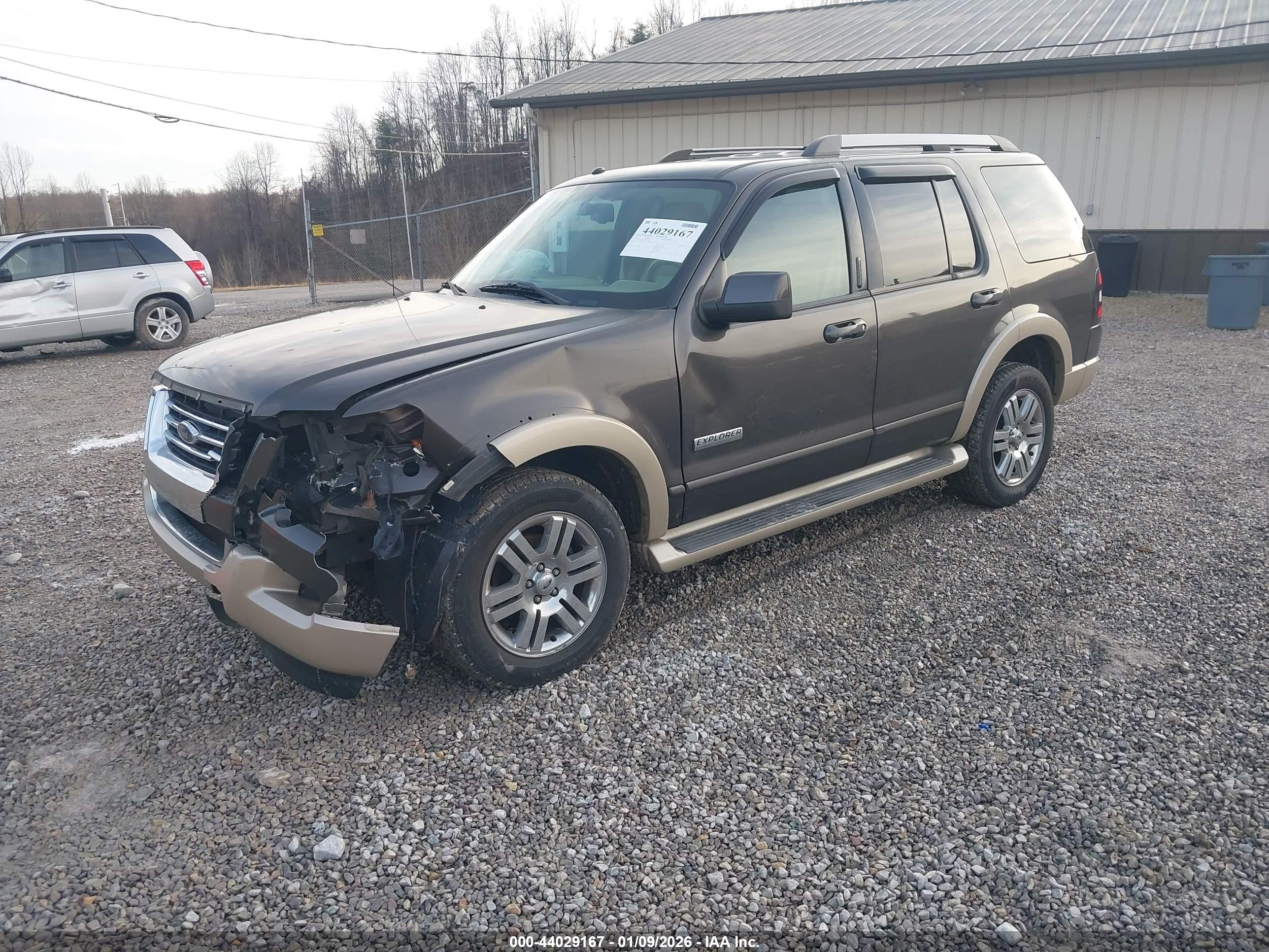 FORD EXPLORER image 2