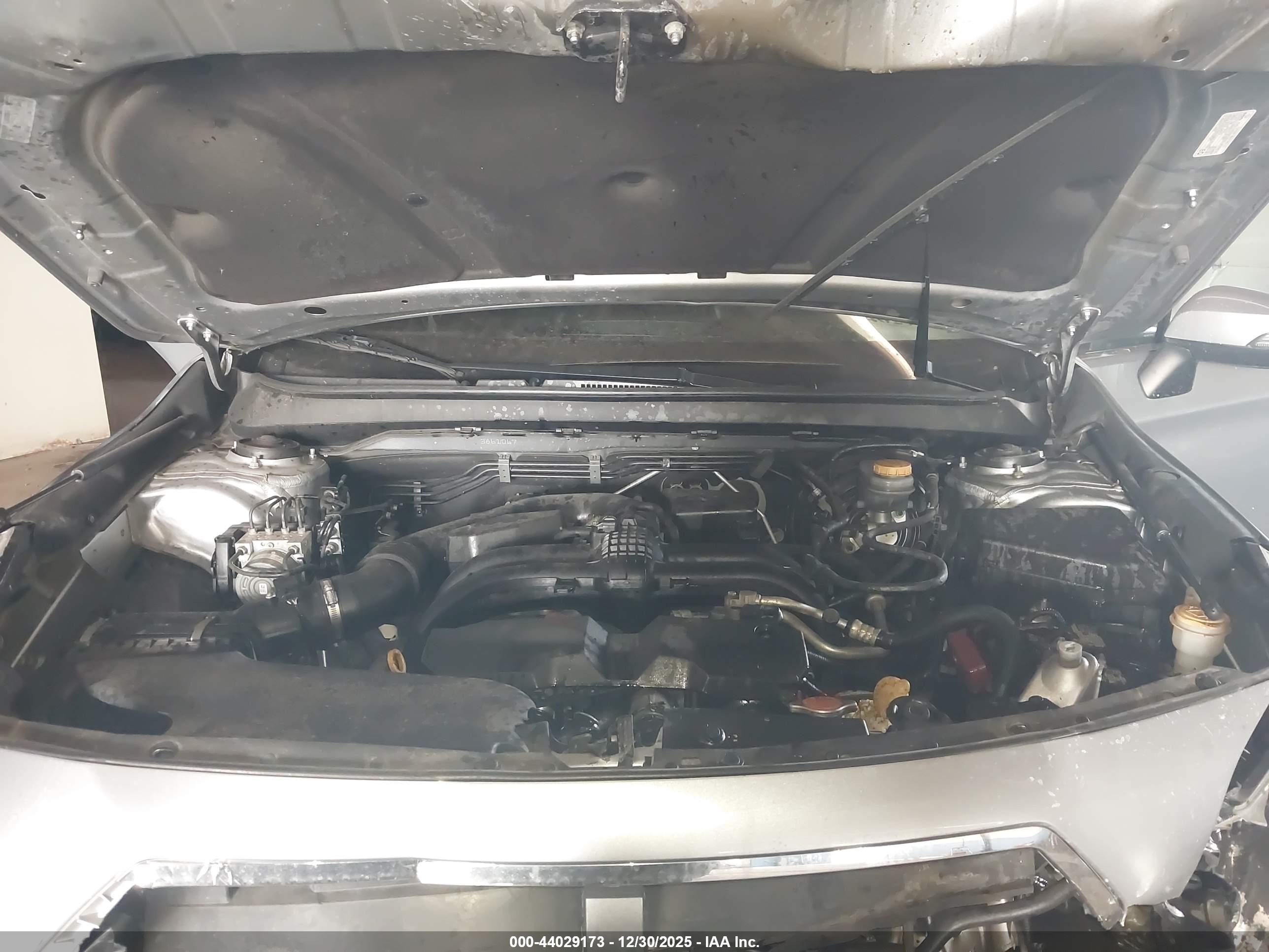 SUBARU OUTBACK image 10