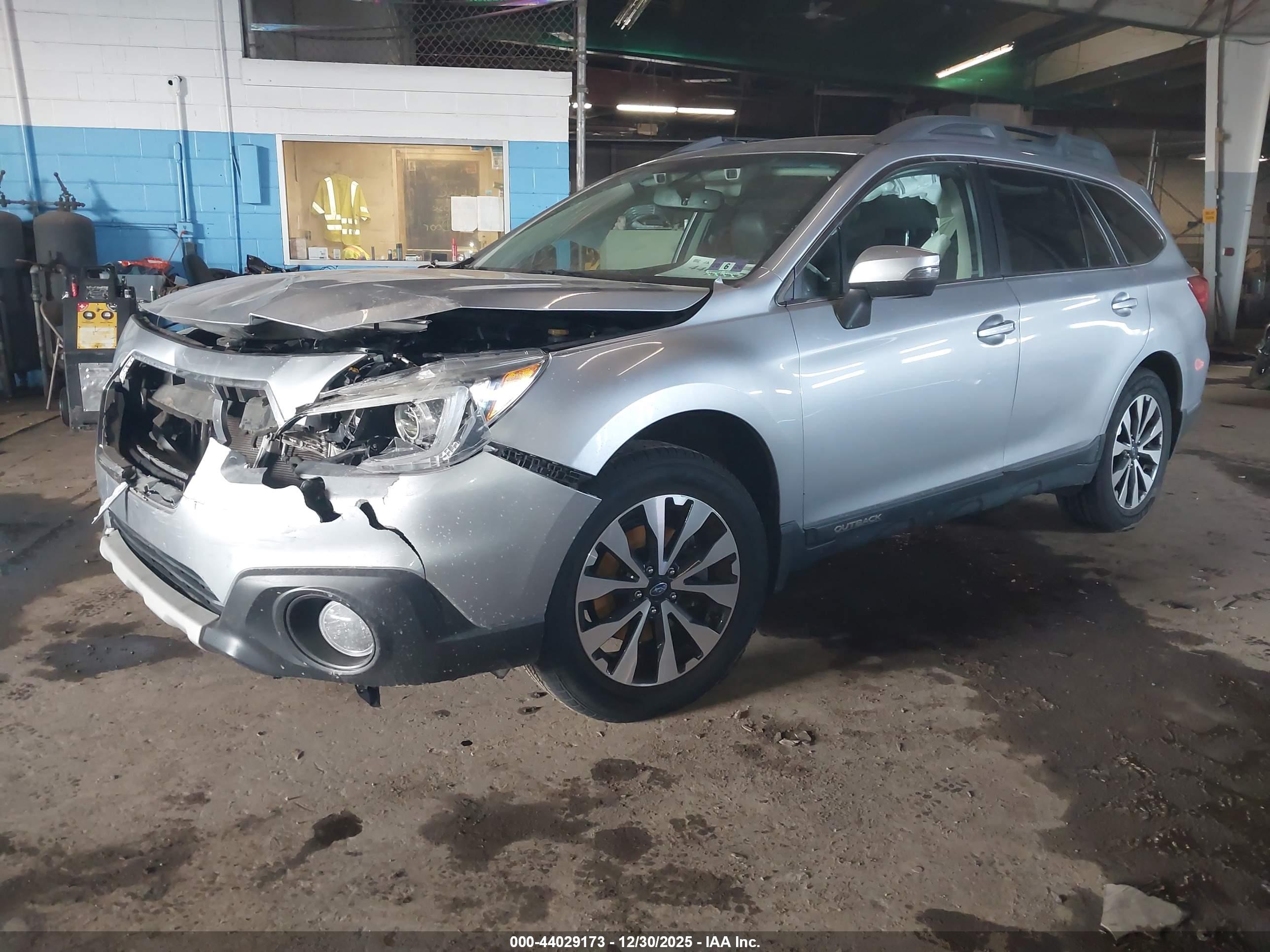 SUBARU OUTBACK image 2