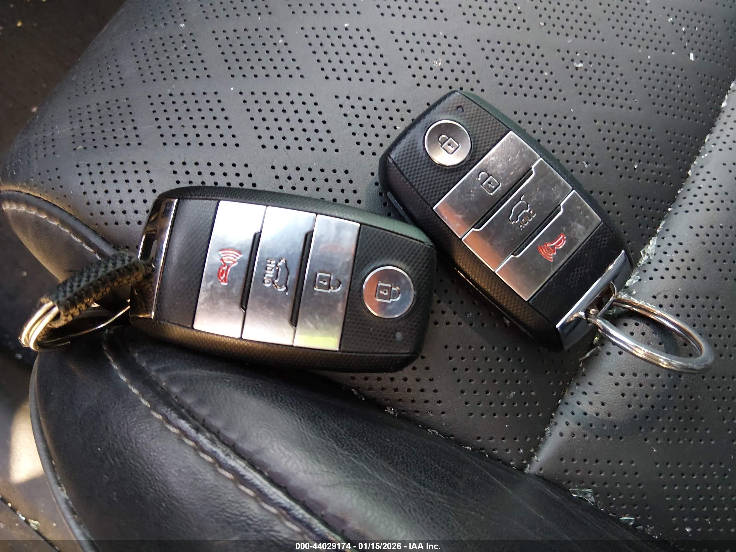 KIA SORENTO image 11