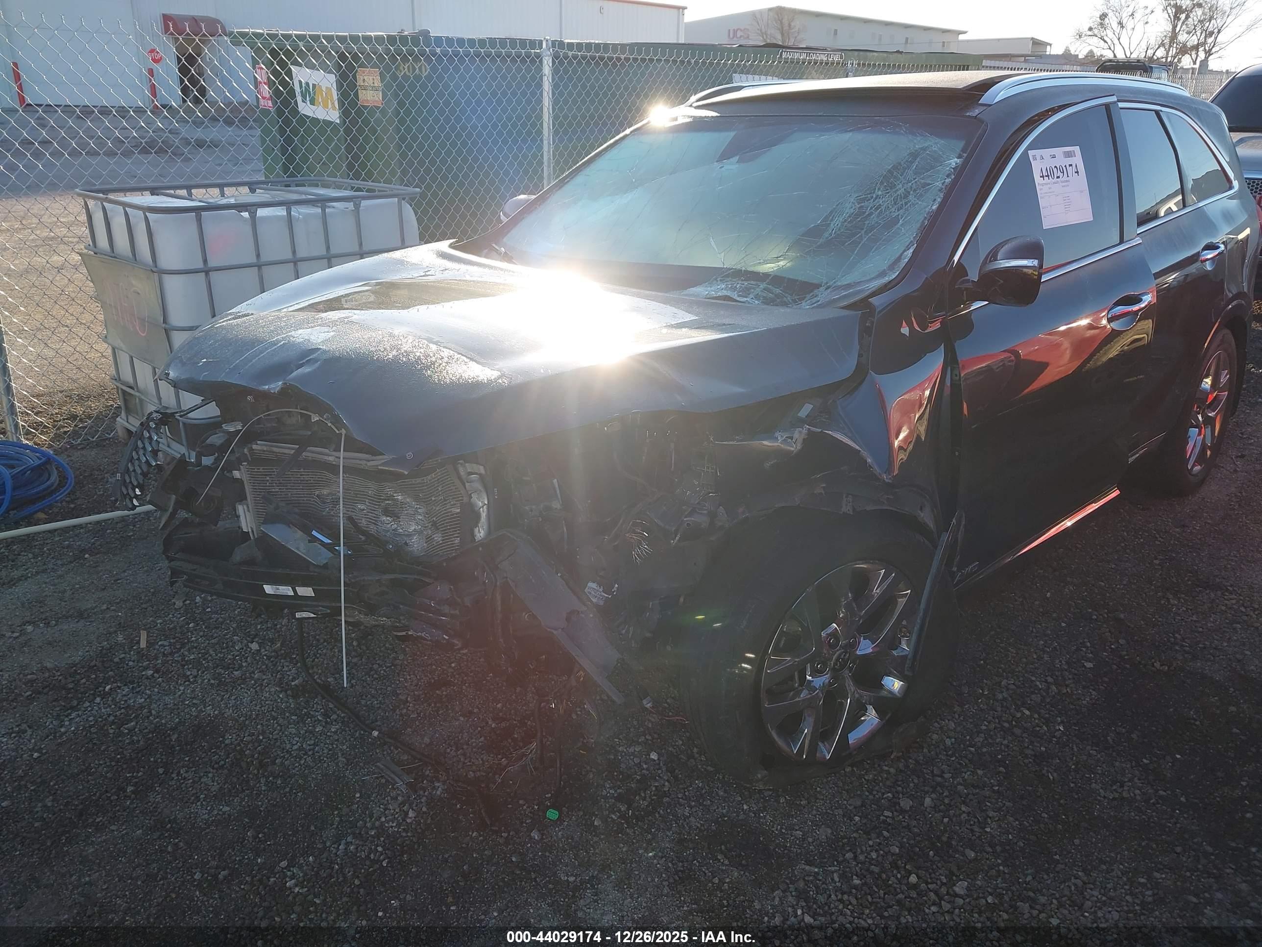 KIA SORENTO image 6