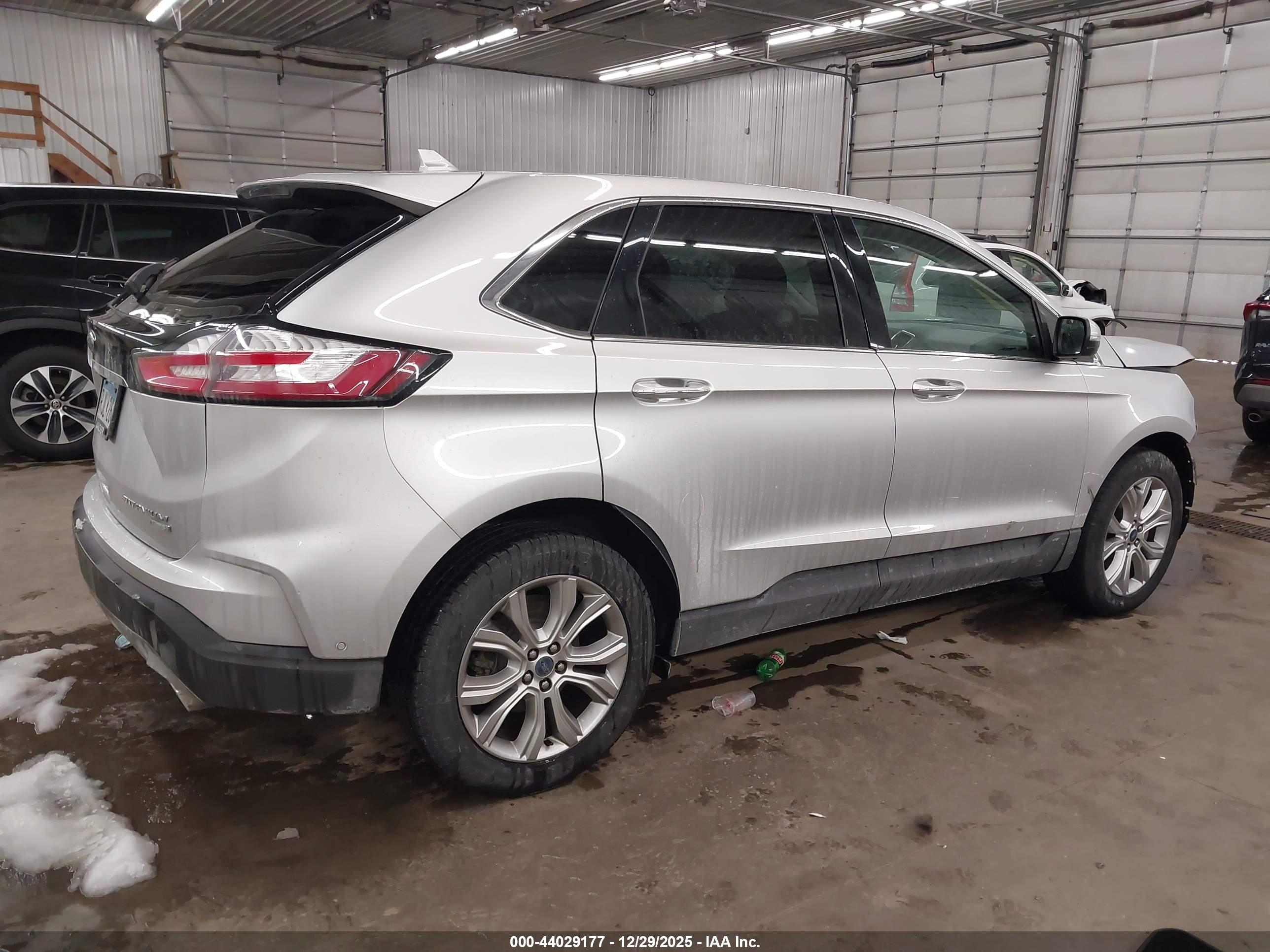 FORD EDGE image 4