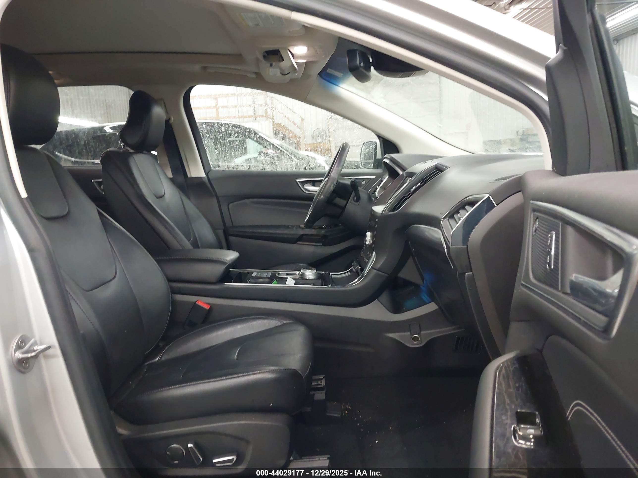FORD EDGE image 5