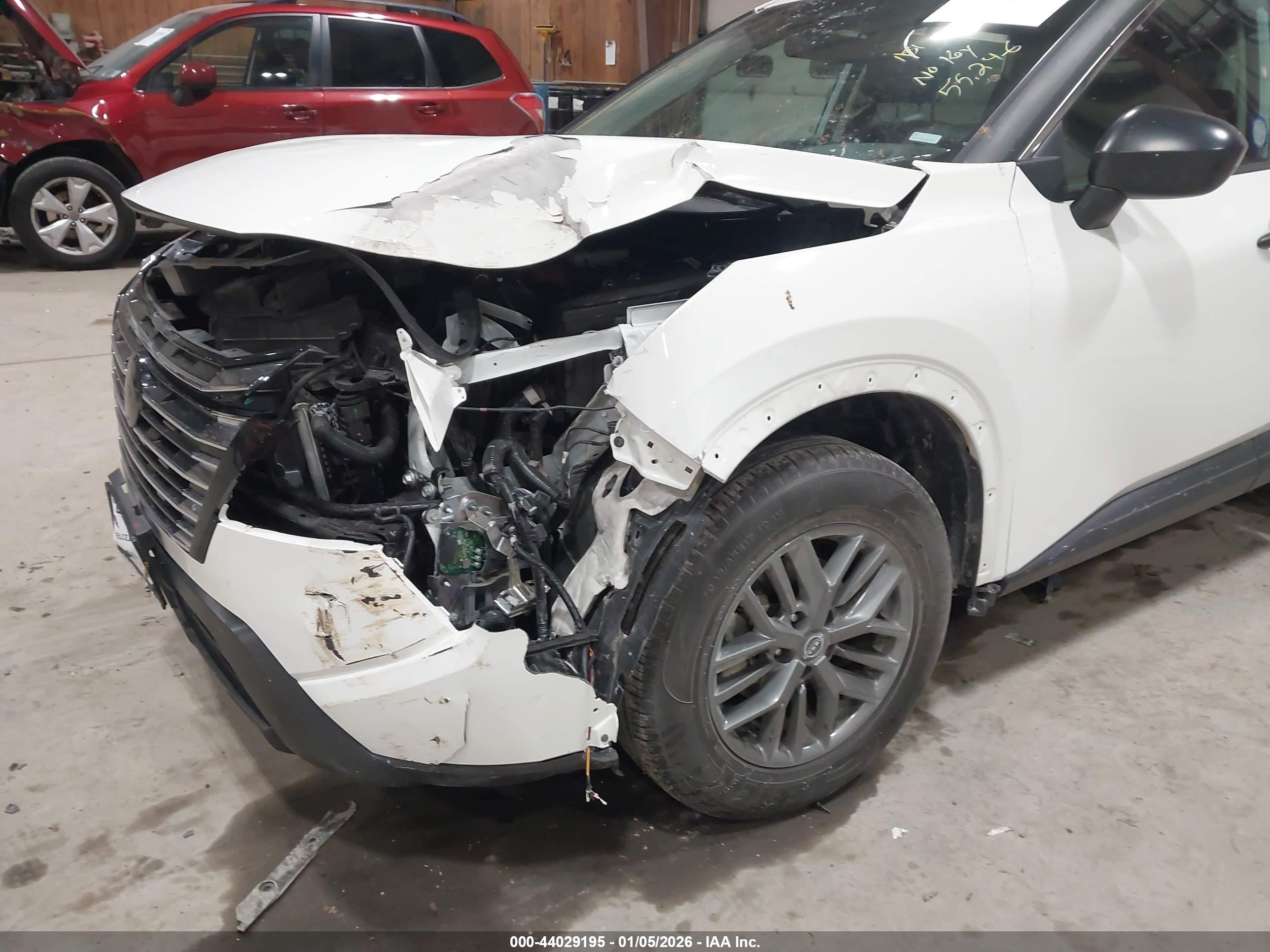 NISSAN ROGUE image 6