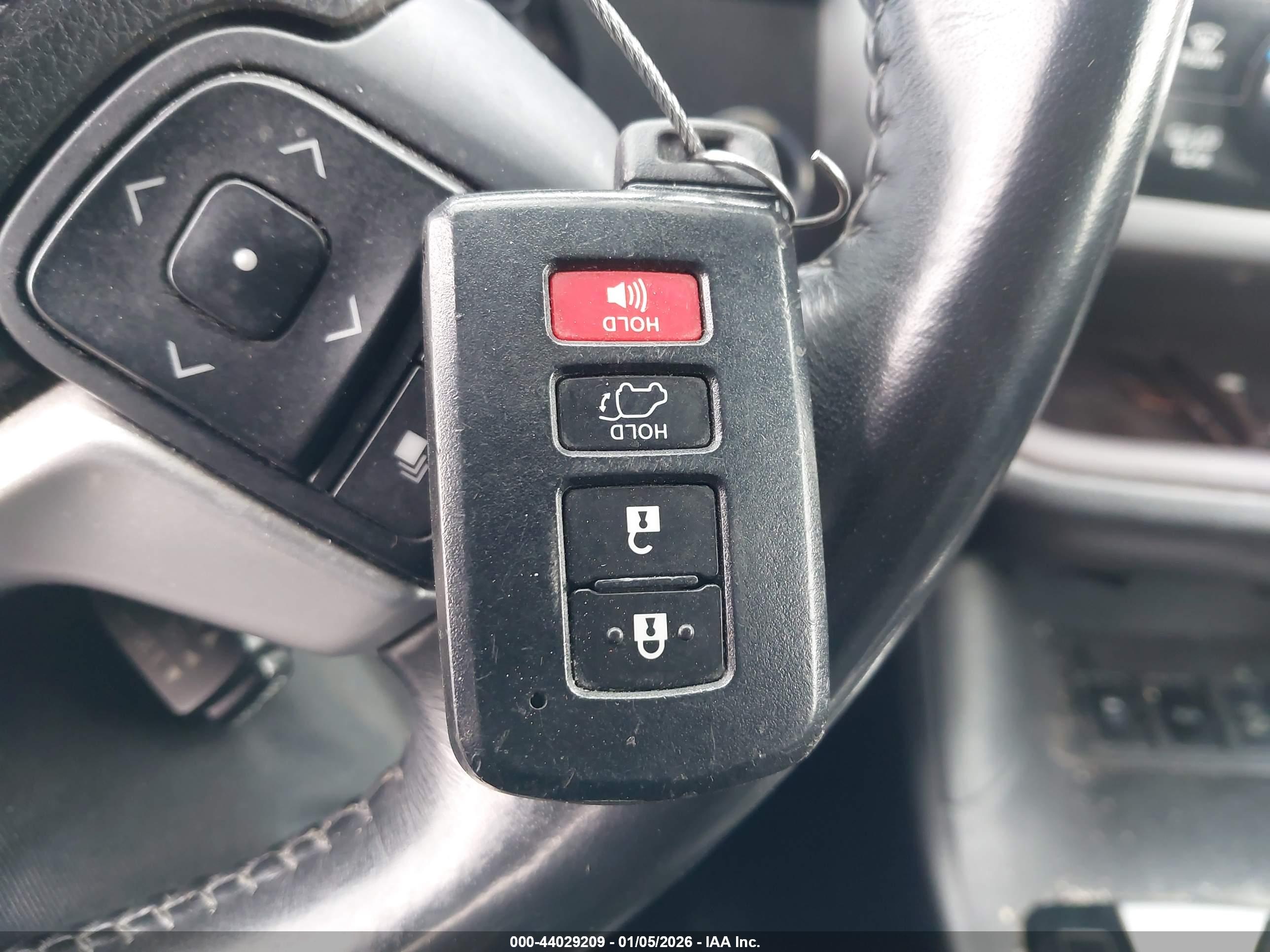TOYOTA HIGHLANDER image 11