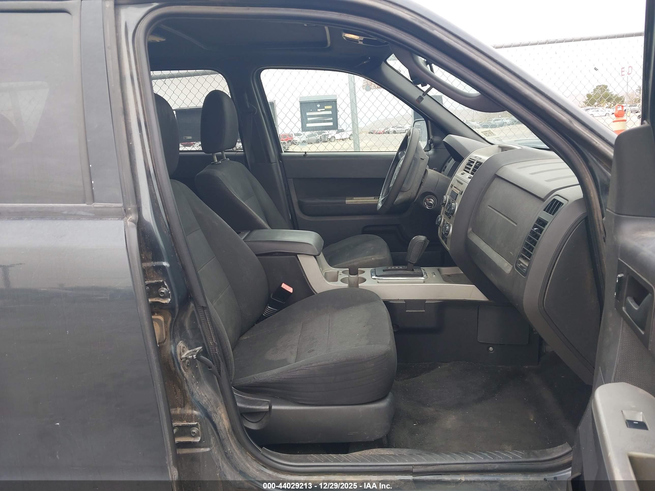 FORD ESCAPE image 5