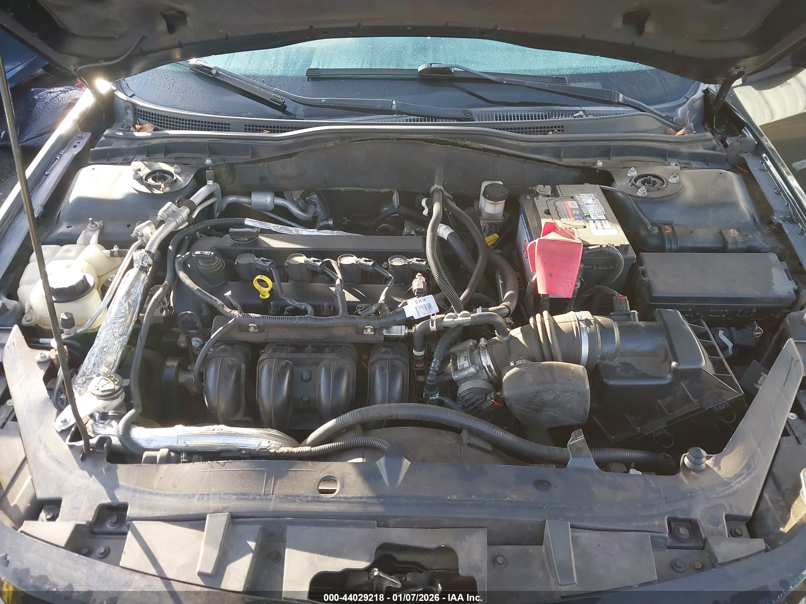 FORD FUSION image 10